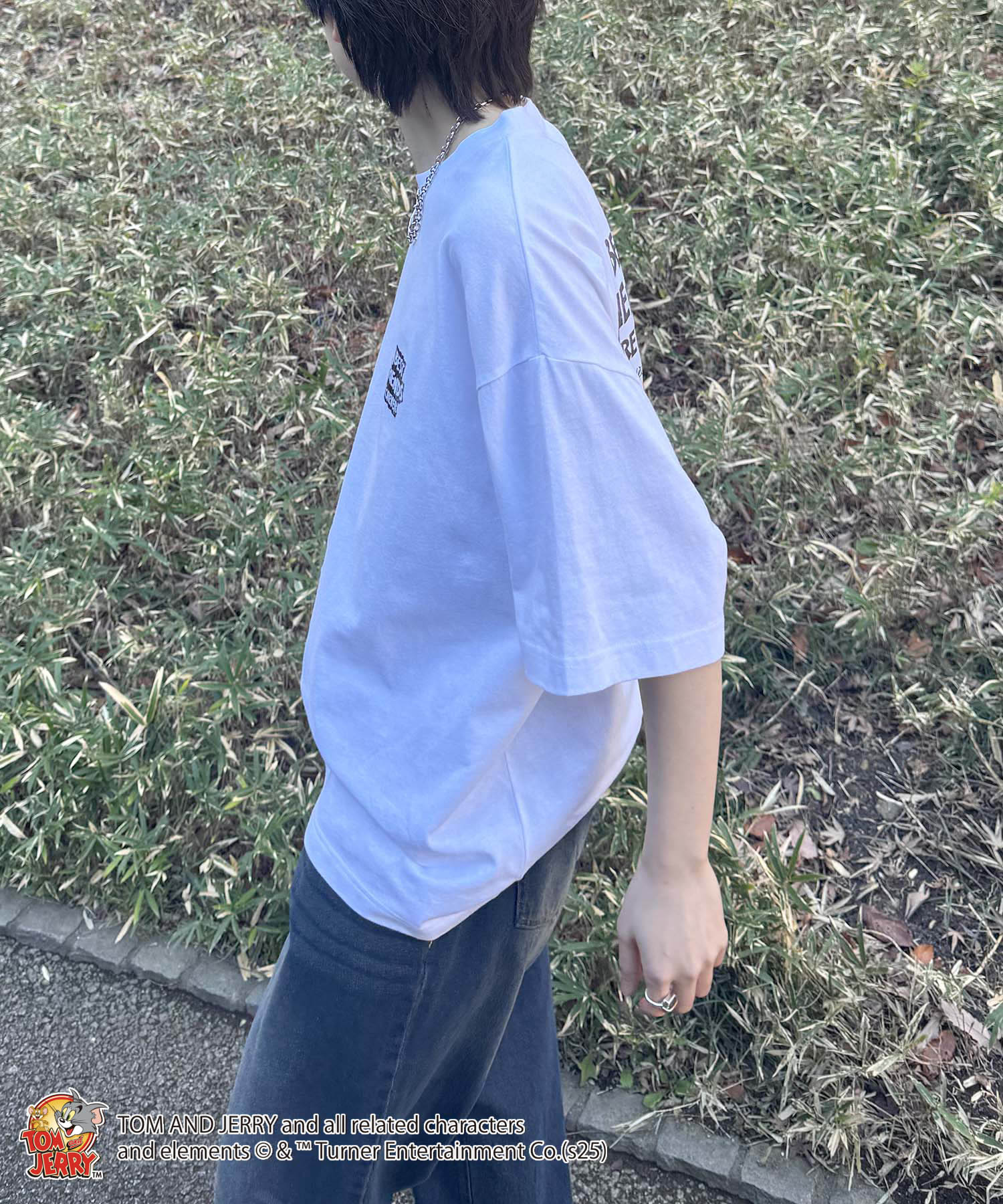 25SS【TOM&JERRY / トムとジェリー】足跡 ビッグシルエットバックプリントTシャツ