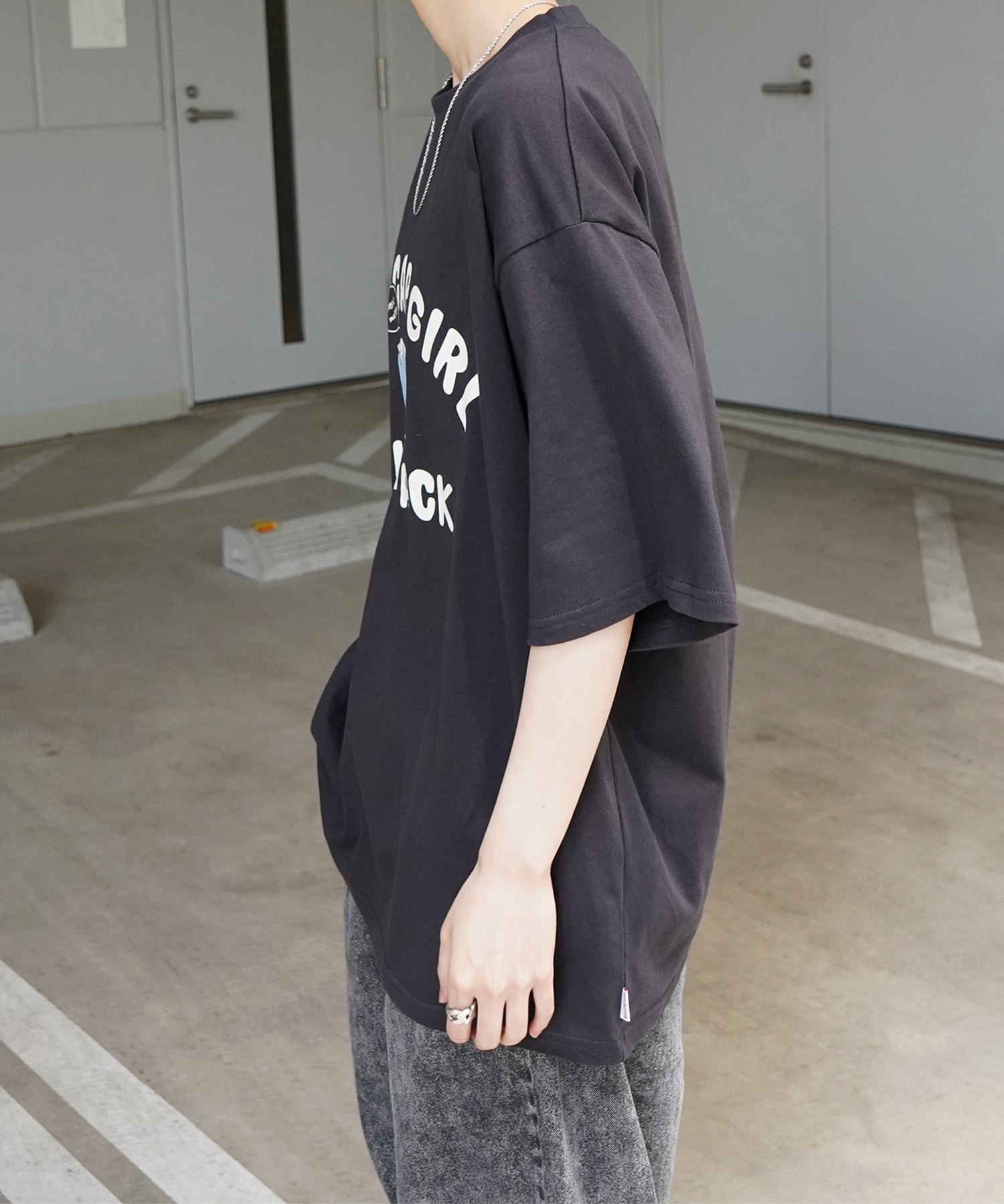 25SS【RED CAP GIRL】フロントプリント ビッグシルエット半袖Tシャツ