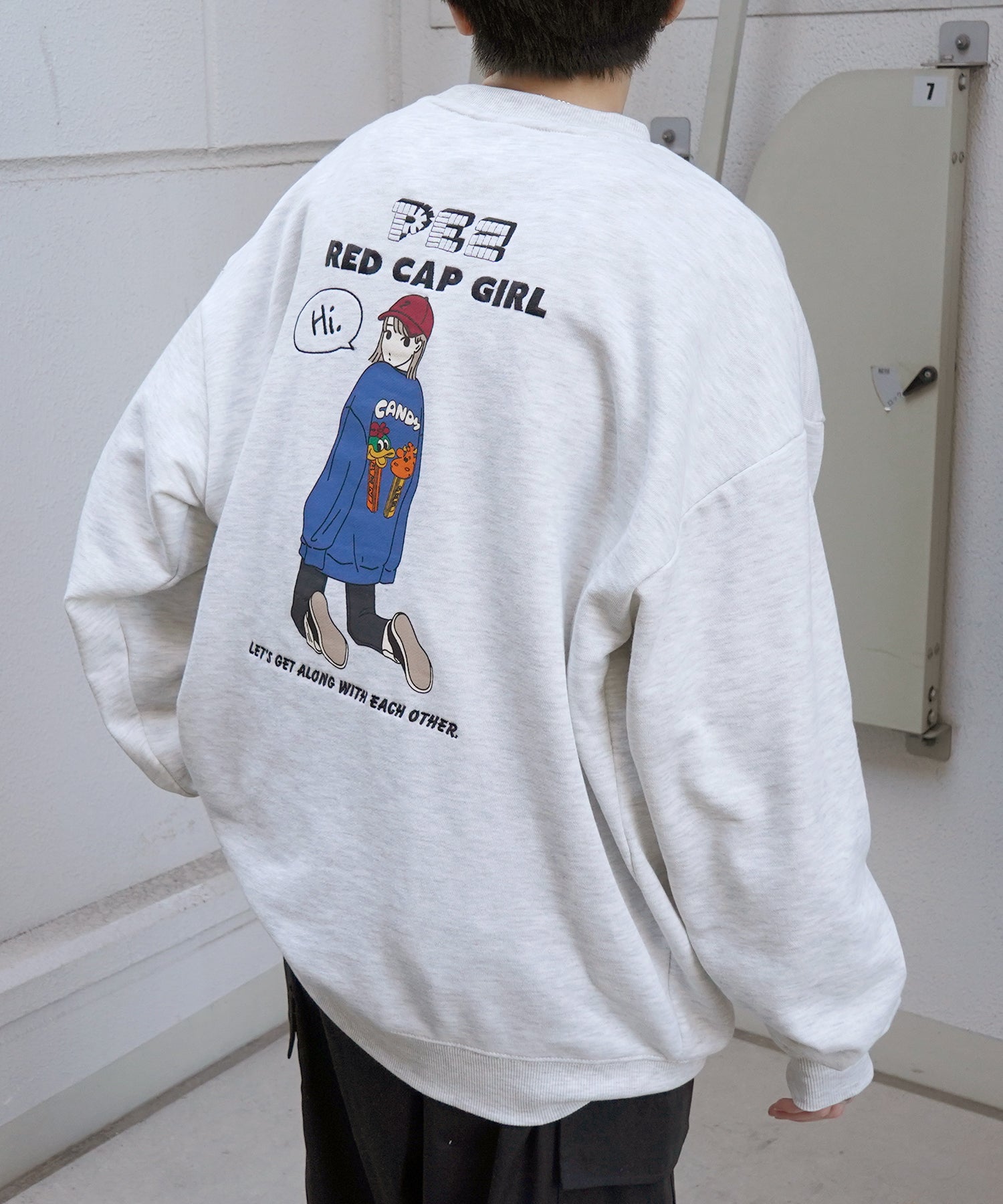 【PEZ × RED CAP GIRL】コラボ 25SS ビッグシルエット バックプリント刺繍 プルオーバースウェット