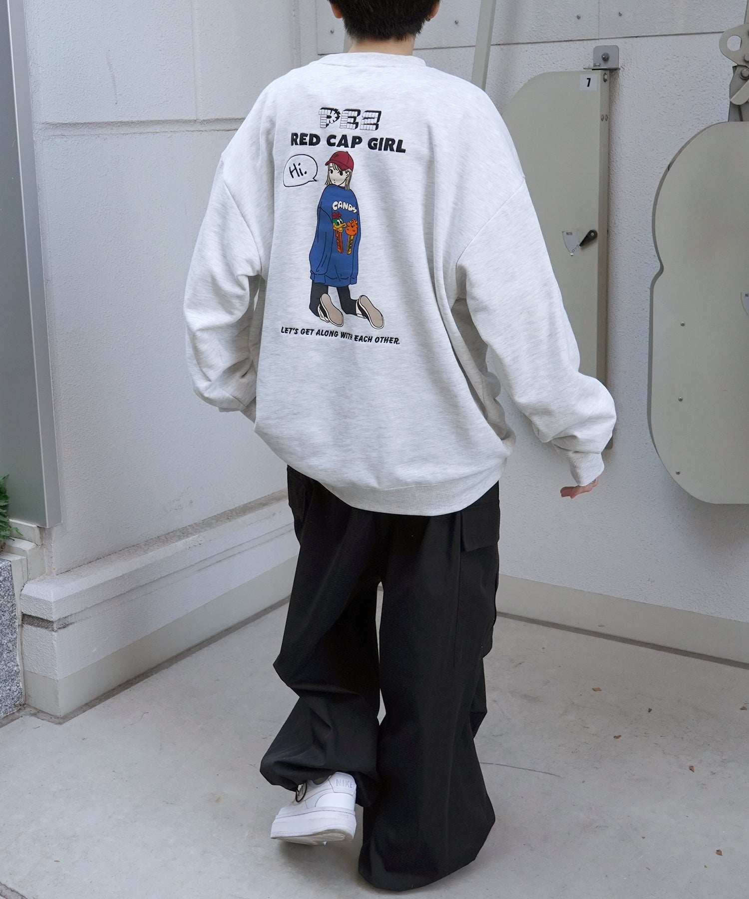 【PEZ × RED CAP GIRL】コラボ 25SS ビッグシルエット バックプリント刺繍 プルオーバースウェット