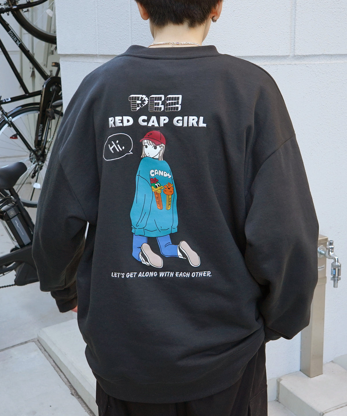 【PEZ × RED CAP GIRL】コラボ 25SS ビッグシルエット バックプリント刺繍 プルオーバースウェット