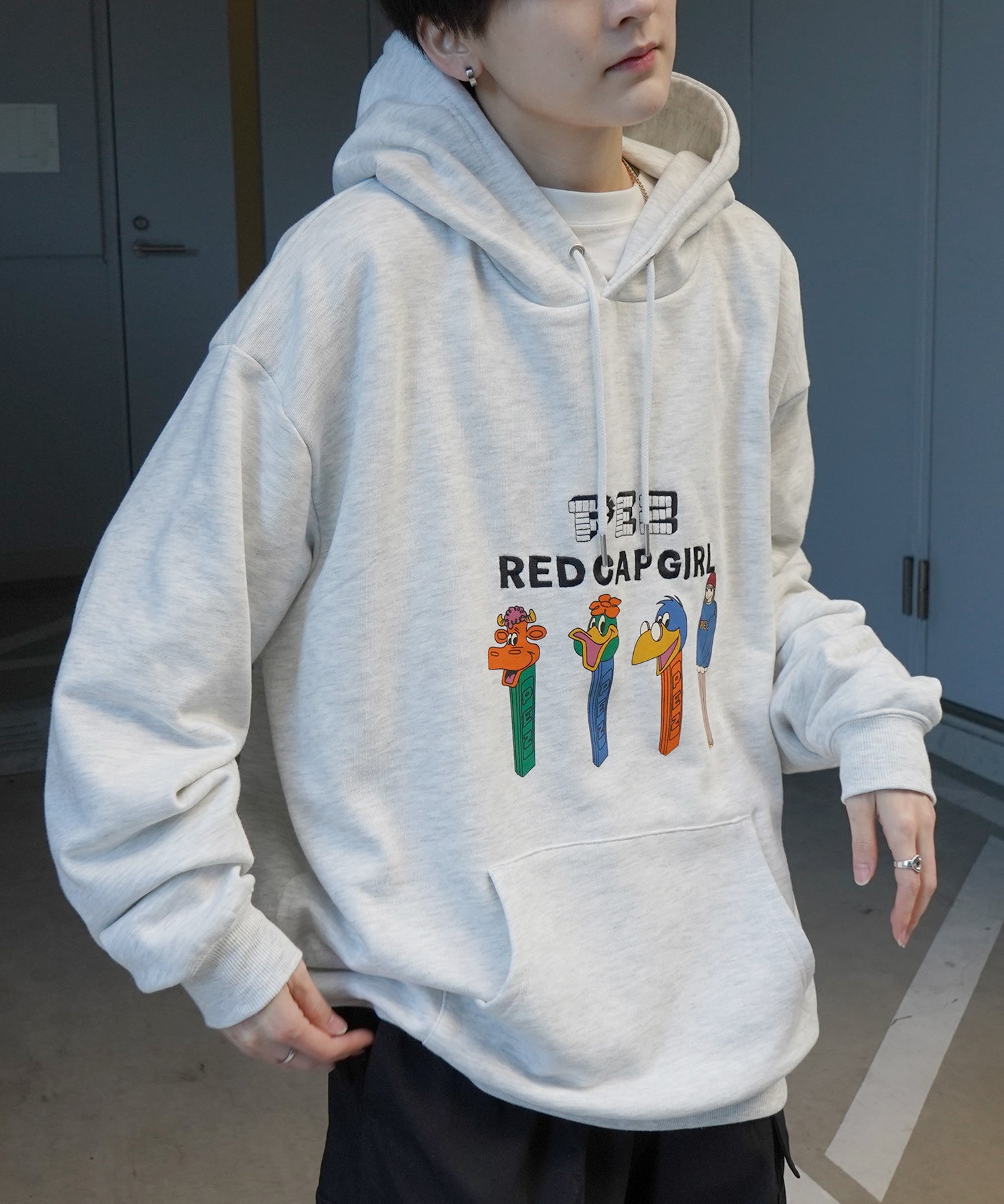 【PEZ × RED CAP GIRL】コラボ 24SS ビッグシルエット フロントプリントロゴ刺繍 プルオーバーパーカー