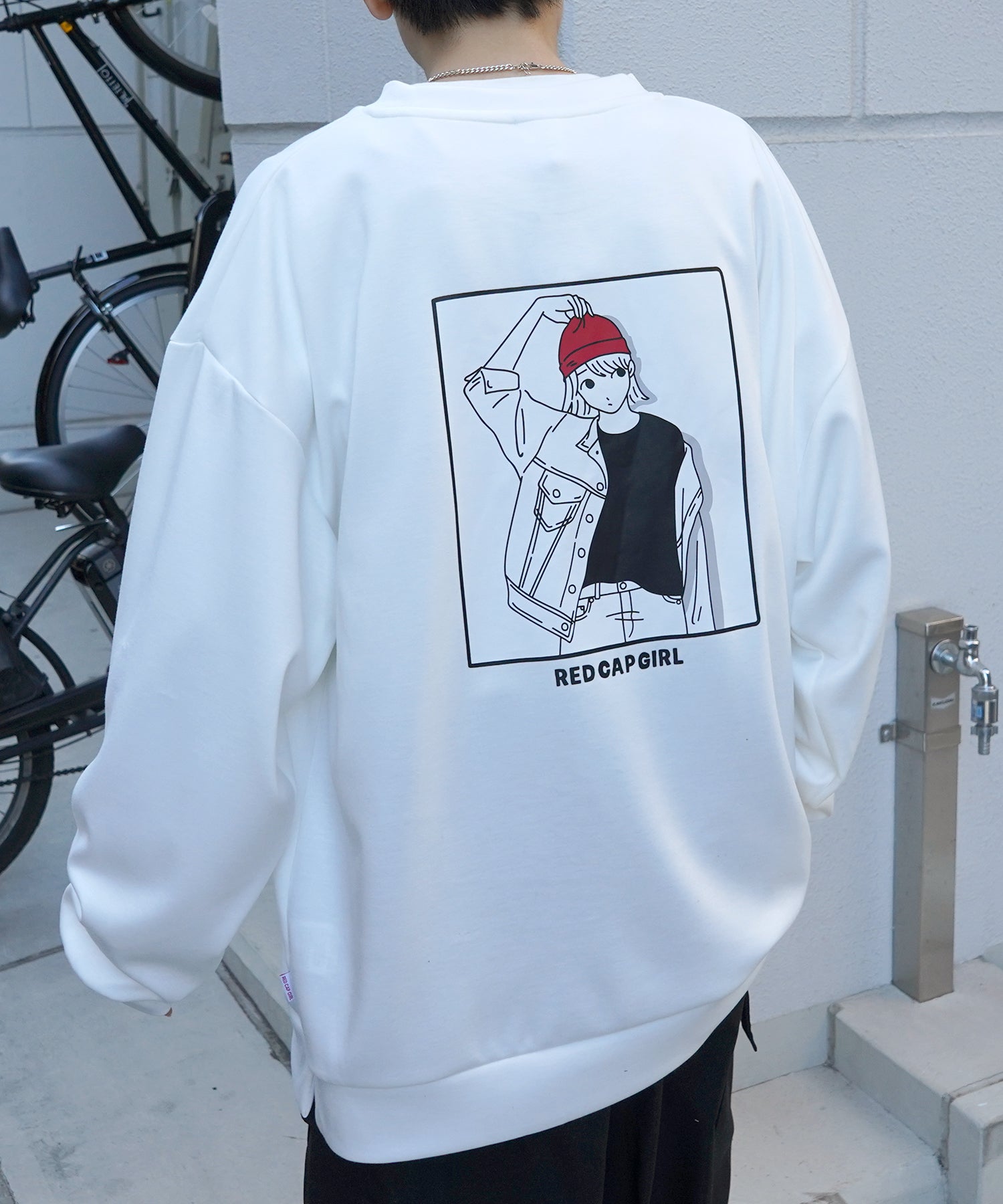 【RED CAP GIRL】25SS ビッグシルエット とろみポンチ 落ち感ドレープ バックプリント ダンボールニットプルオーバースウェット