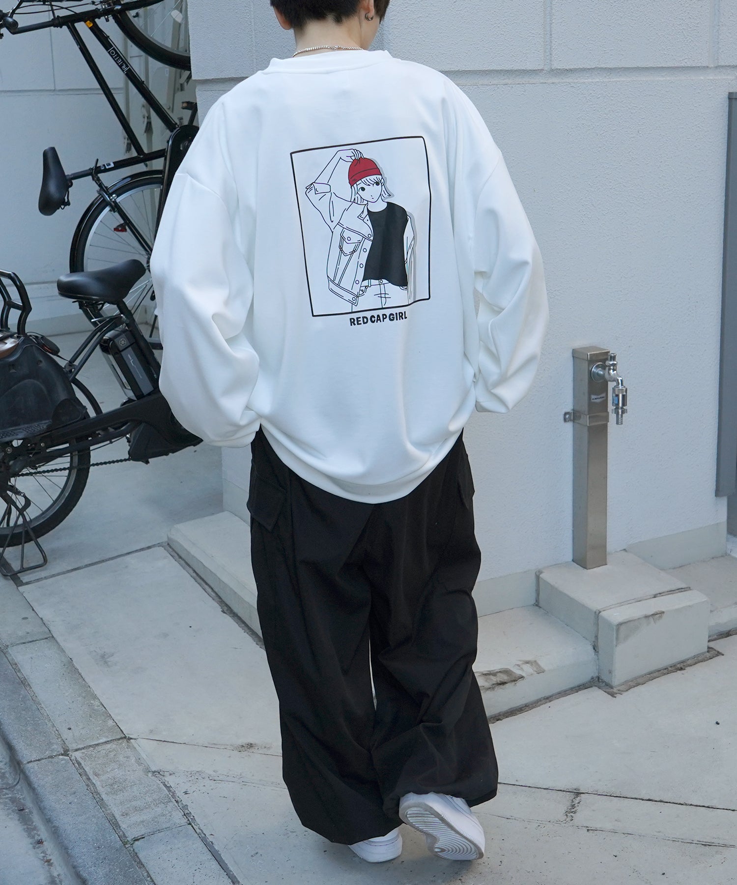【RED CAP GIRL】25SS ビッグシルエット とろみポンチ 落ち感ドレープ バックプリント ダンボールニットプルオーバースウェット