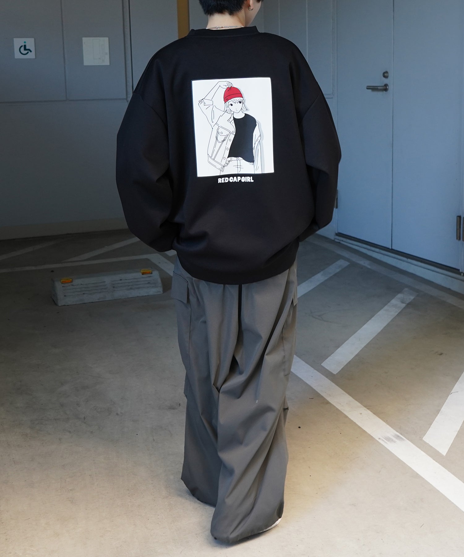 【RED CAP GIRL】25SS ビッグシルエット とろみポンチ 落ち感ドレープ バックプリント ダンボールニットプルオーバースウェット