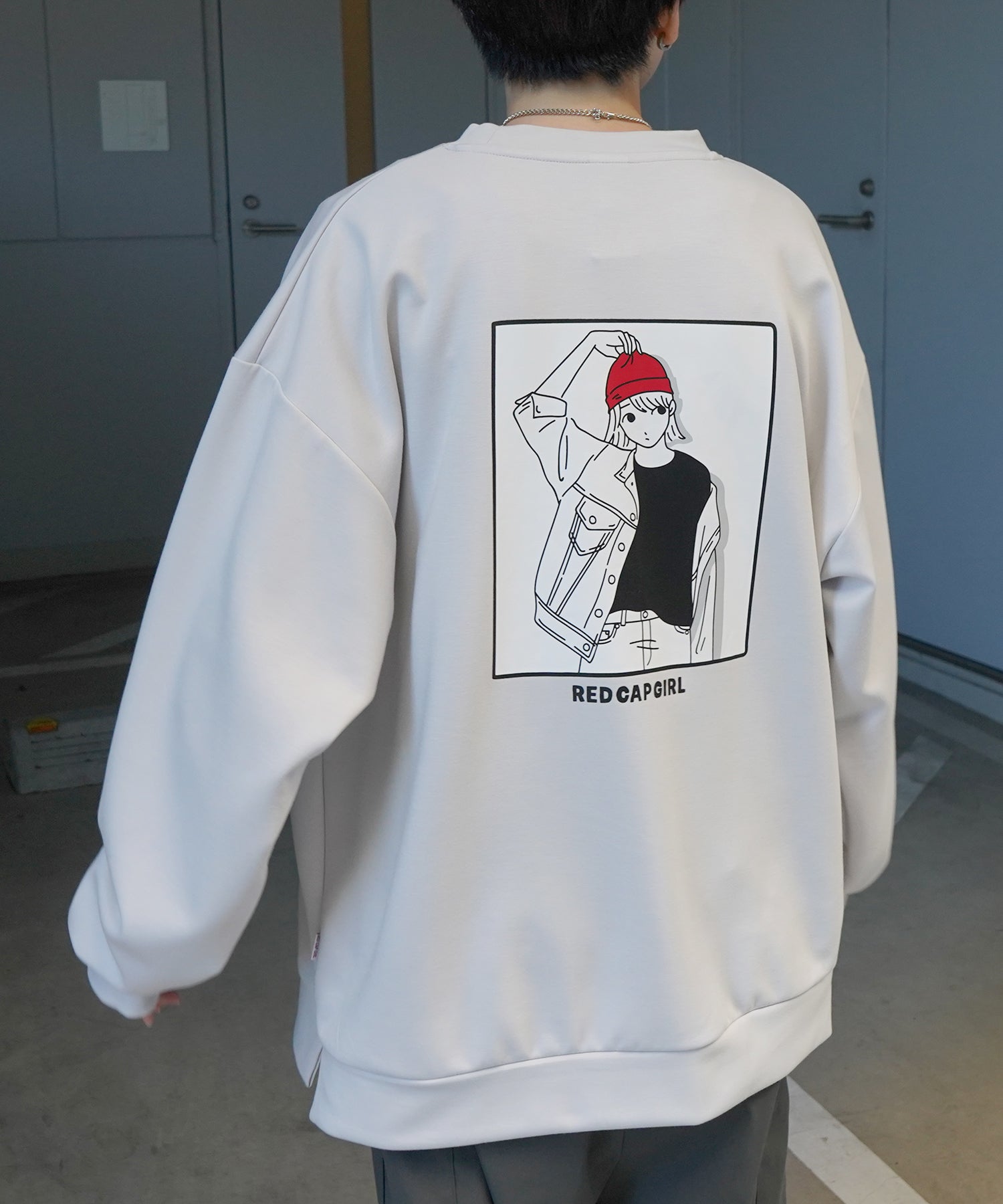 【RED CAP GIRL】25SS ビッグシルエット とろみポンチ 落ち感ドレープ バックプリント ダンボールニットプルオーバースウェット