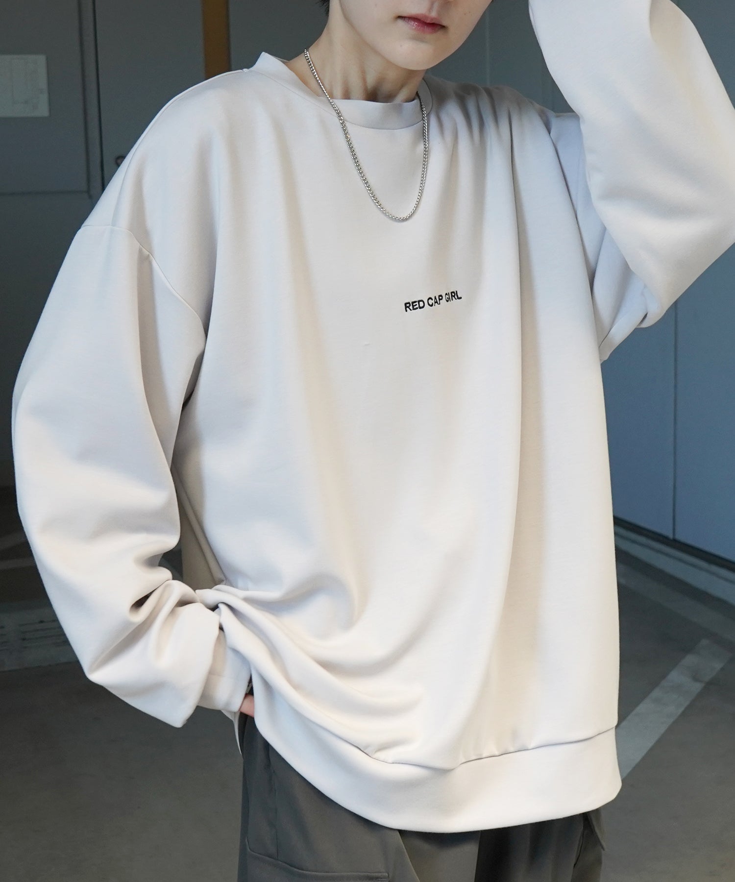 【RED CAP GIRL】25SS ビッグシルエット とろみポンチ 落ち感ドレープ バックプリント ダンボールニットプルオーバースウェット