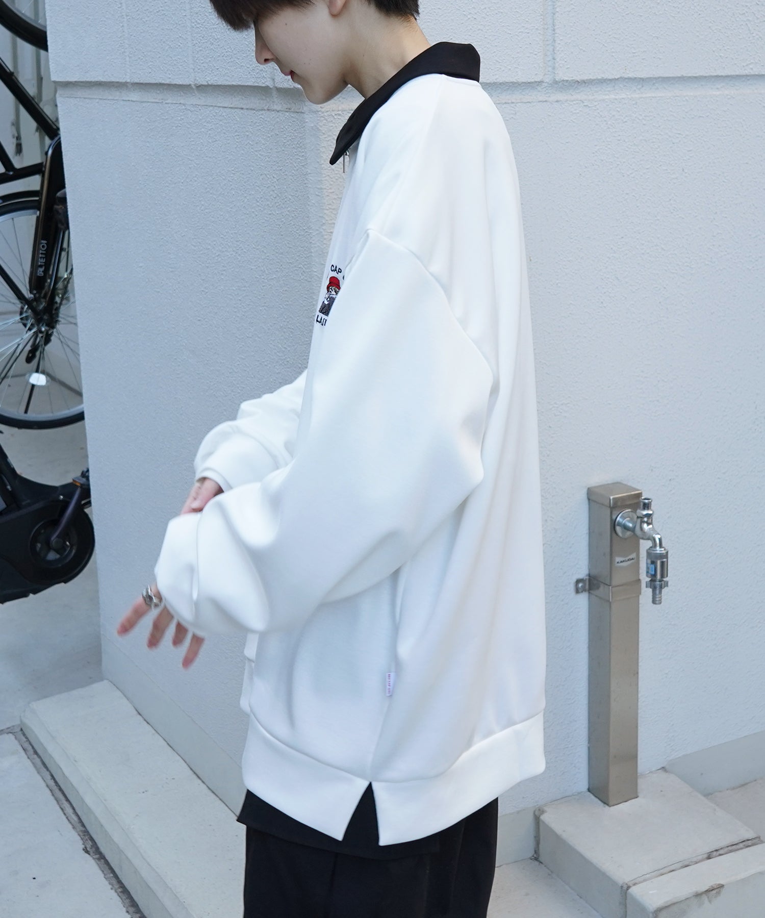【RED CAP GIRL】25SS ビッグシルエット ドレープとろみ ダンボールニット ワンポイント刺繍ポンチハーフジップ