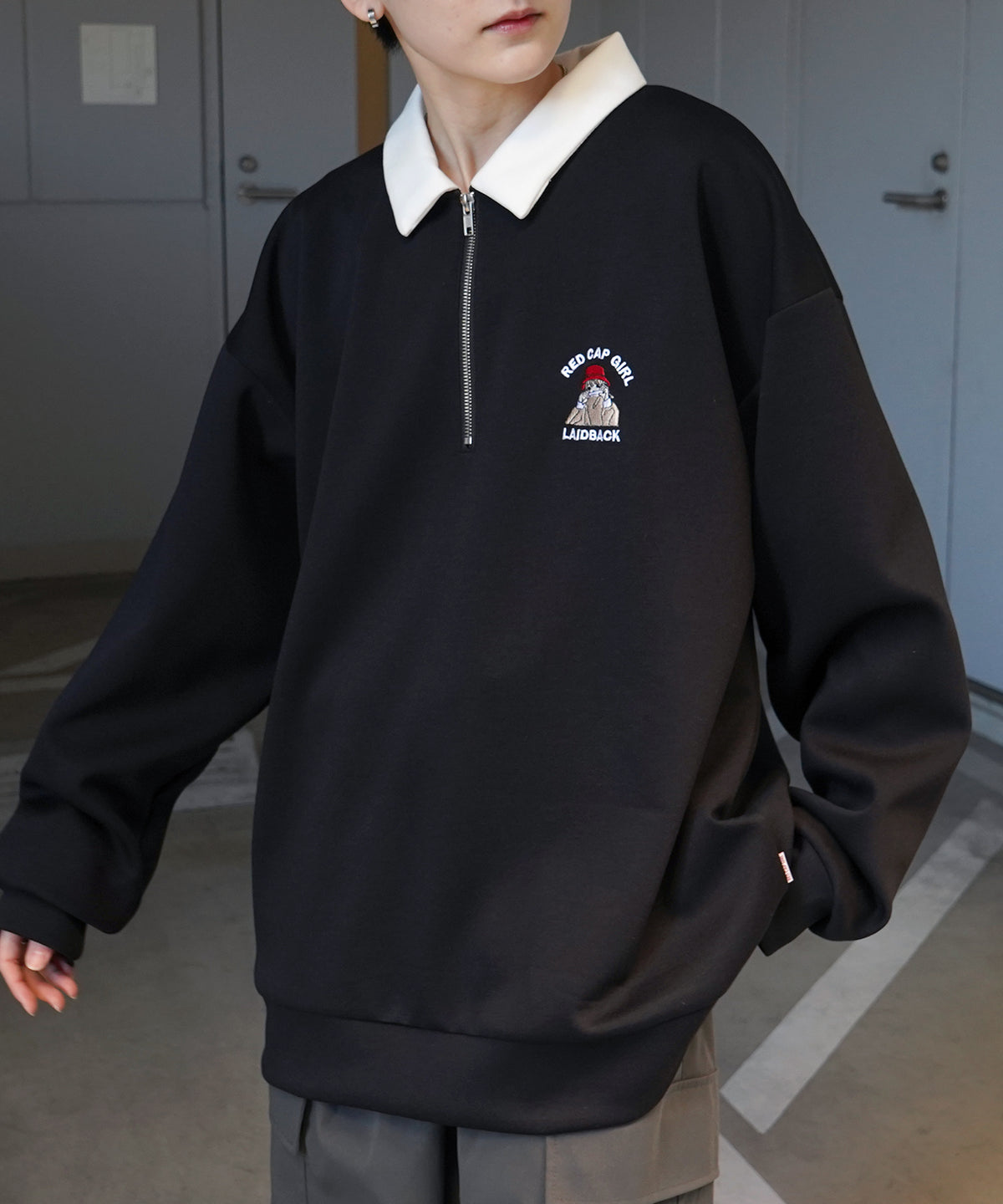 【RED CAP GIRL】25SS ビッグシルエット ドレープとろみ ダンボールニット ワンポイント刺繍ポンチハーフジップ