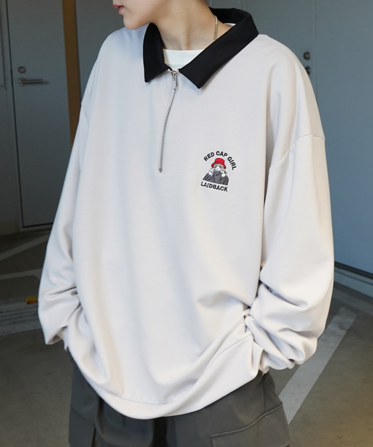 【RED CAP GIRL】25SS ビッグシルエット ドレープとろみ ダンボールニット ワンポイント刺繍ポンチハーフジップ