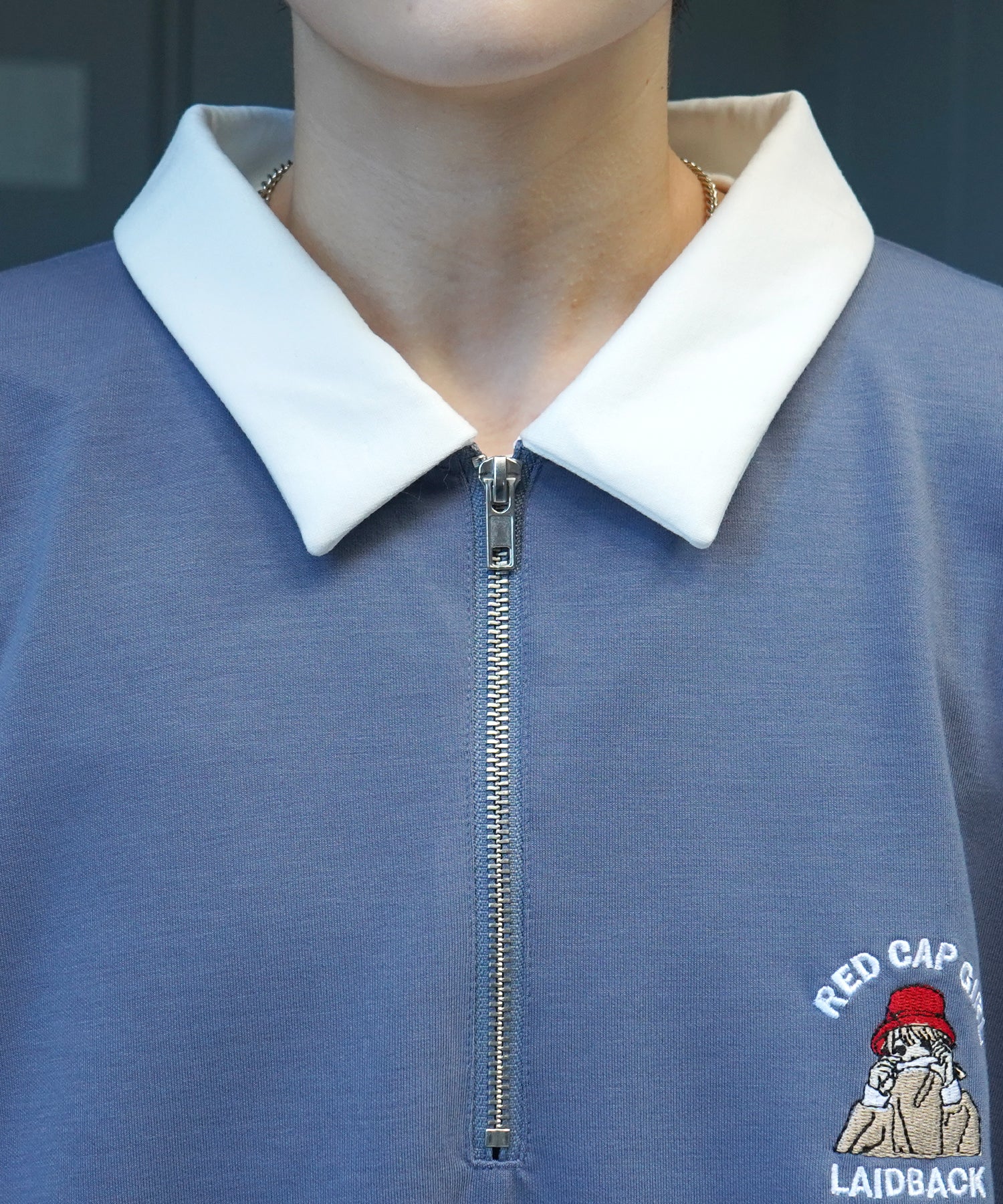 【RED CAP GIRL】25SS ビッグシルエット ドレープとろみ ダンボールニット ワンポイント刺繍ポンチハーフジップ