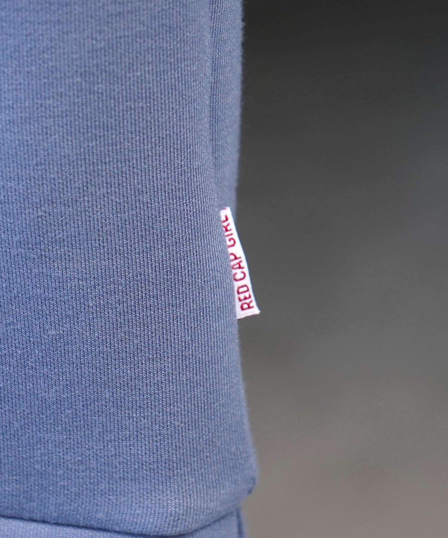 【RED CAP GIRL】25SS ビッグシルエット ドレープとろみ ダンボールニット ワンポイント刺繍ポンチハーフジップ