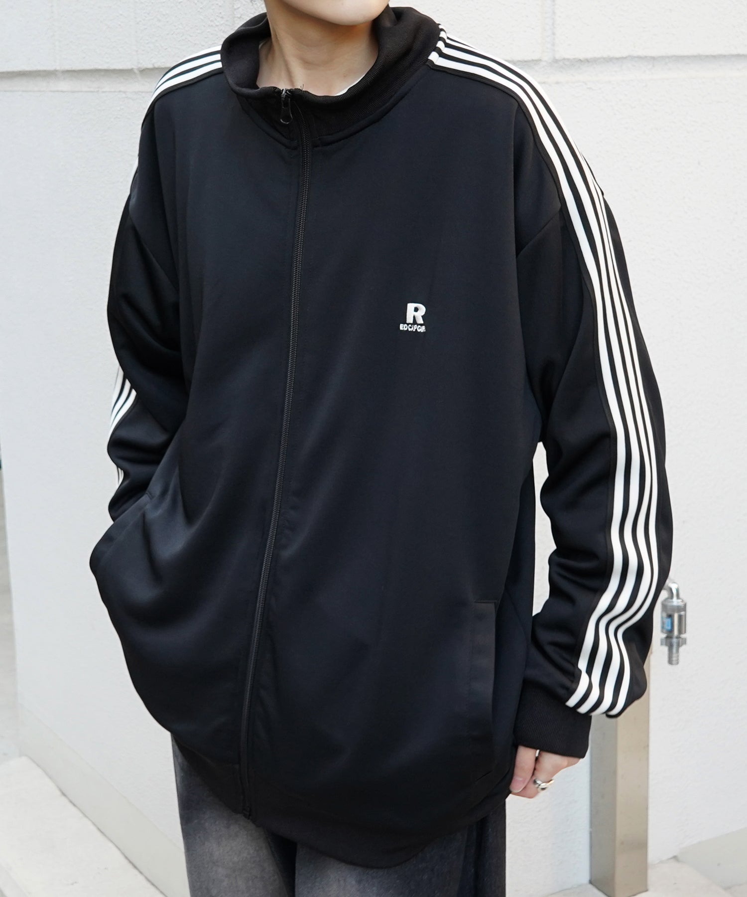 25SS【RED CAP GIRL】セットアップ対応 ビッグシルエット バックプリント 袖ライン ジャージトラックジャケット