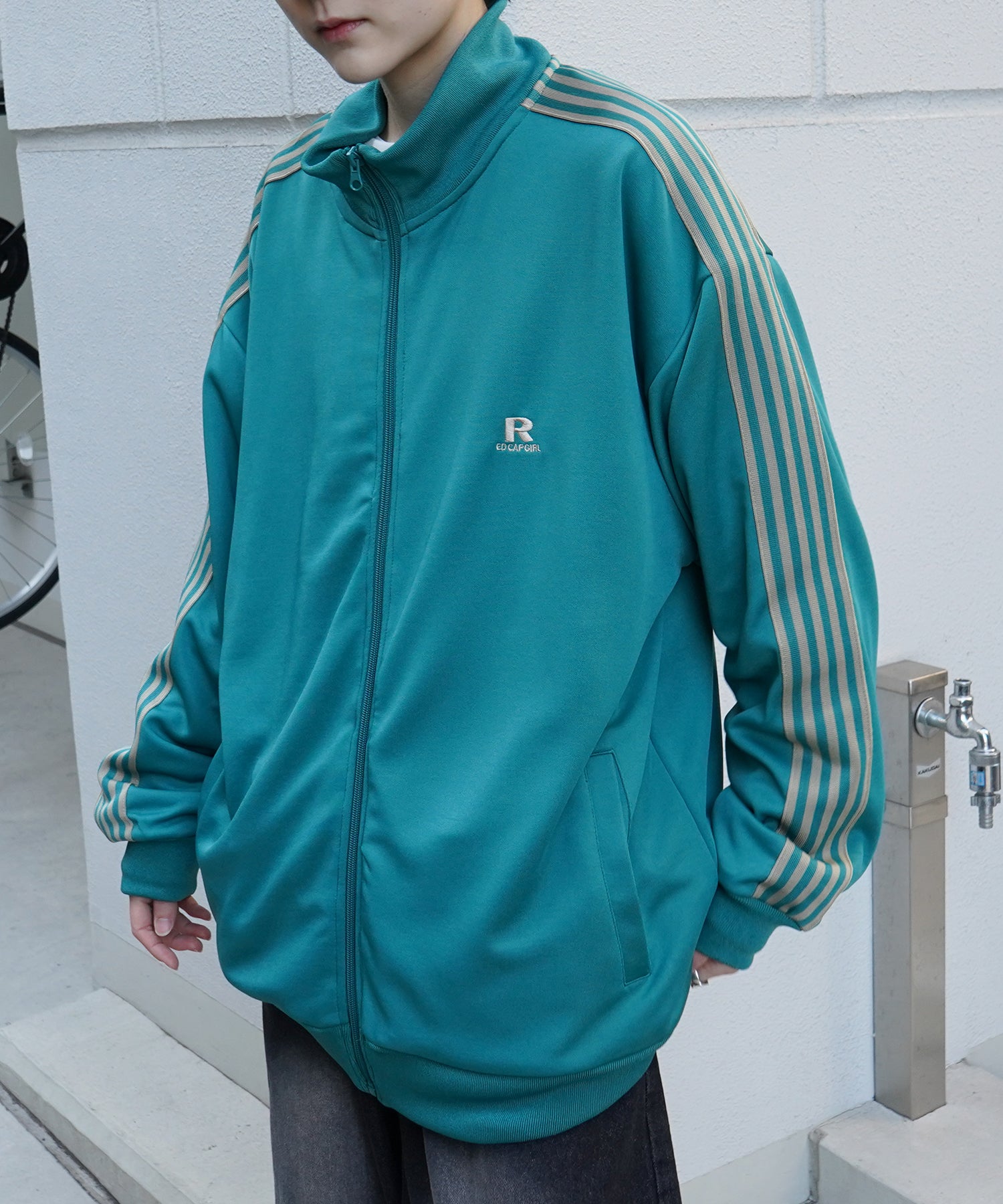 25SS【RED CAP GIRL】セットアップ対応 ビッグシルエット バックプリント 袖ライン ジャージトラックジャケット