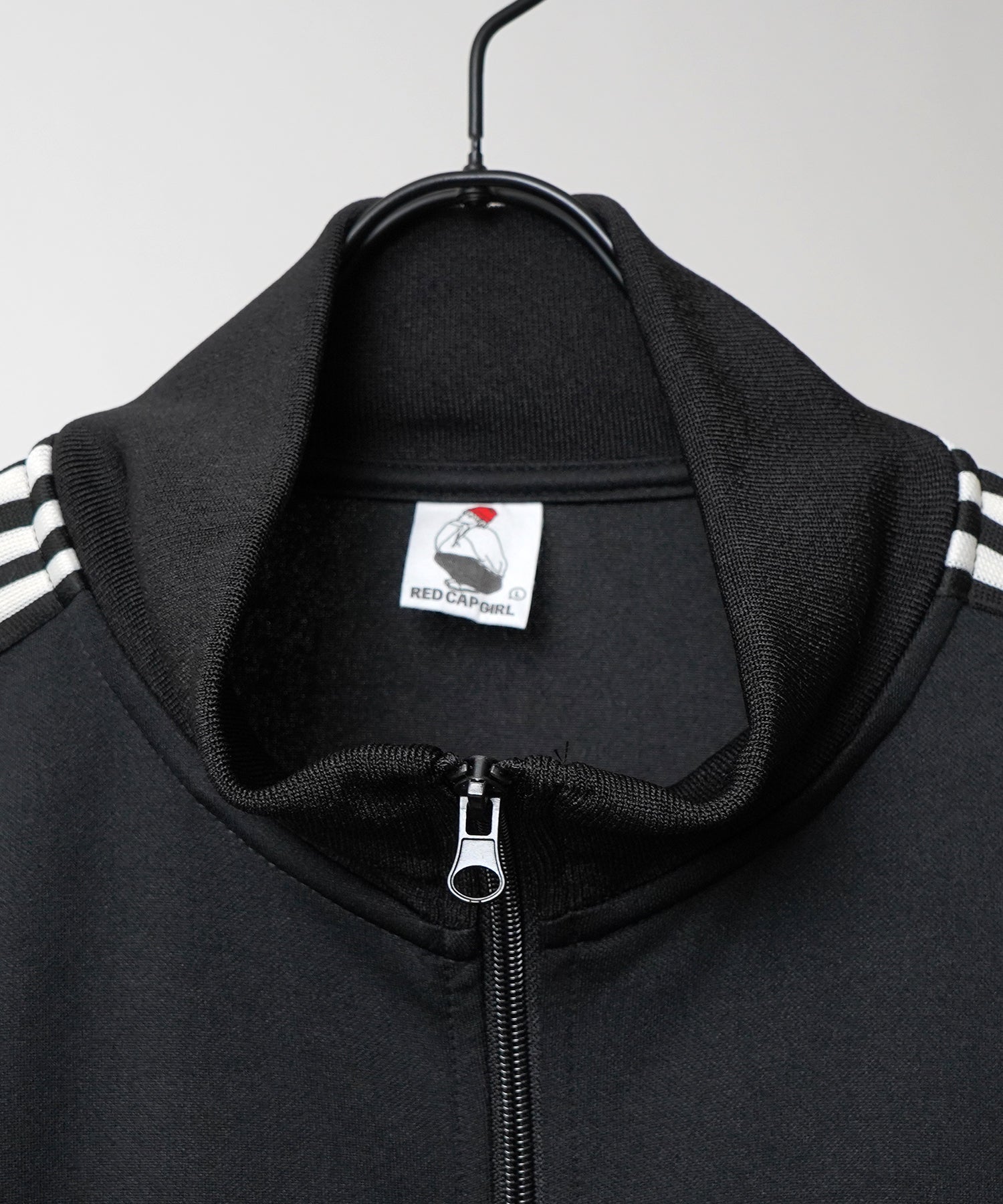25SS【RED CAP GIRL】セットアップ対応 ビッグシルエット バックプリント 袖ライン ジャージトラックジャケット