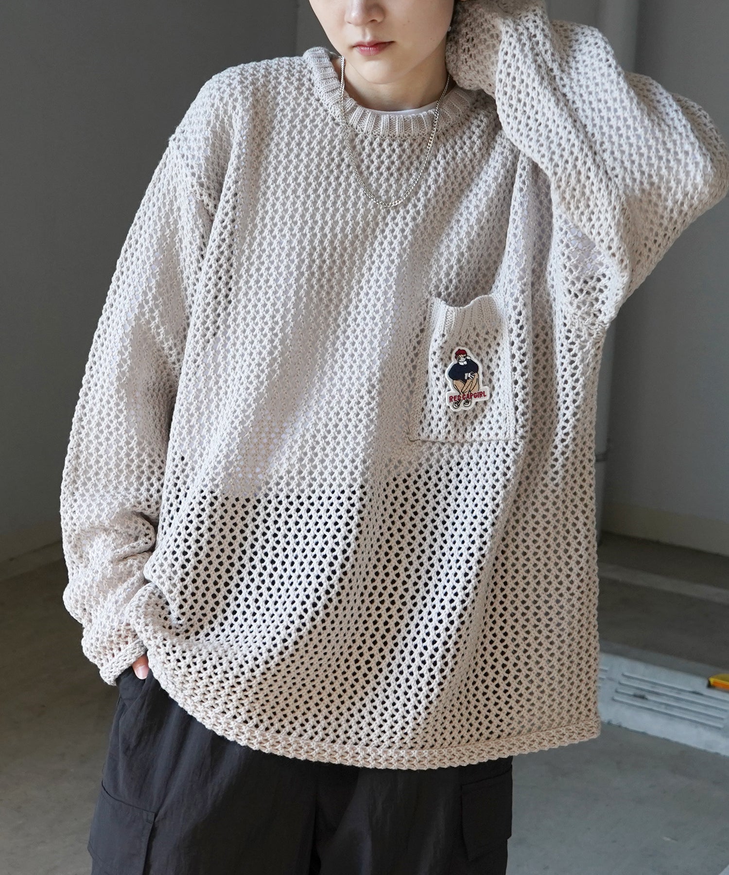 【RED CAP GIRL】25SS ビッグシルエット ワンポイント刺繍 メッシュニットプルオーバー