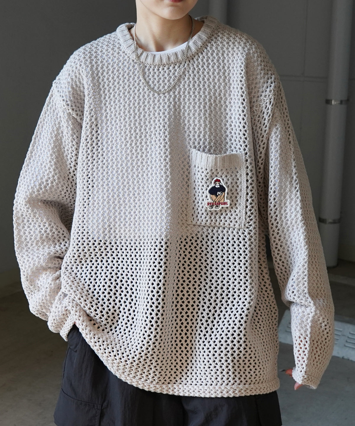 【RED CAP GIRL】25SS ビッグシルエット ワンポイント刺繍 メッシュニットプルオーバー