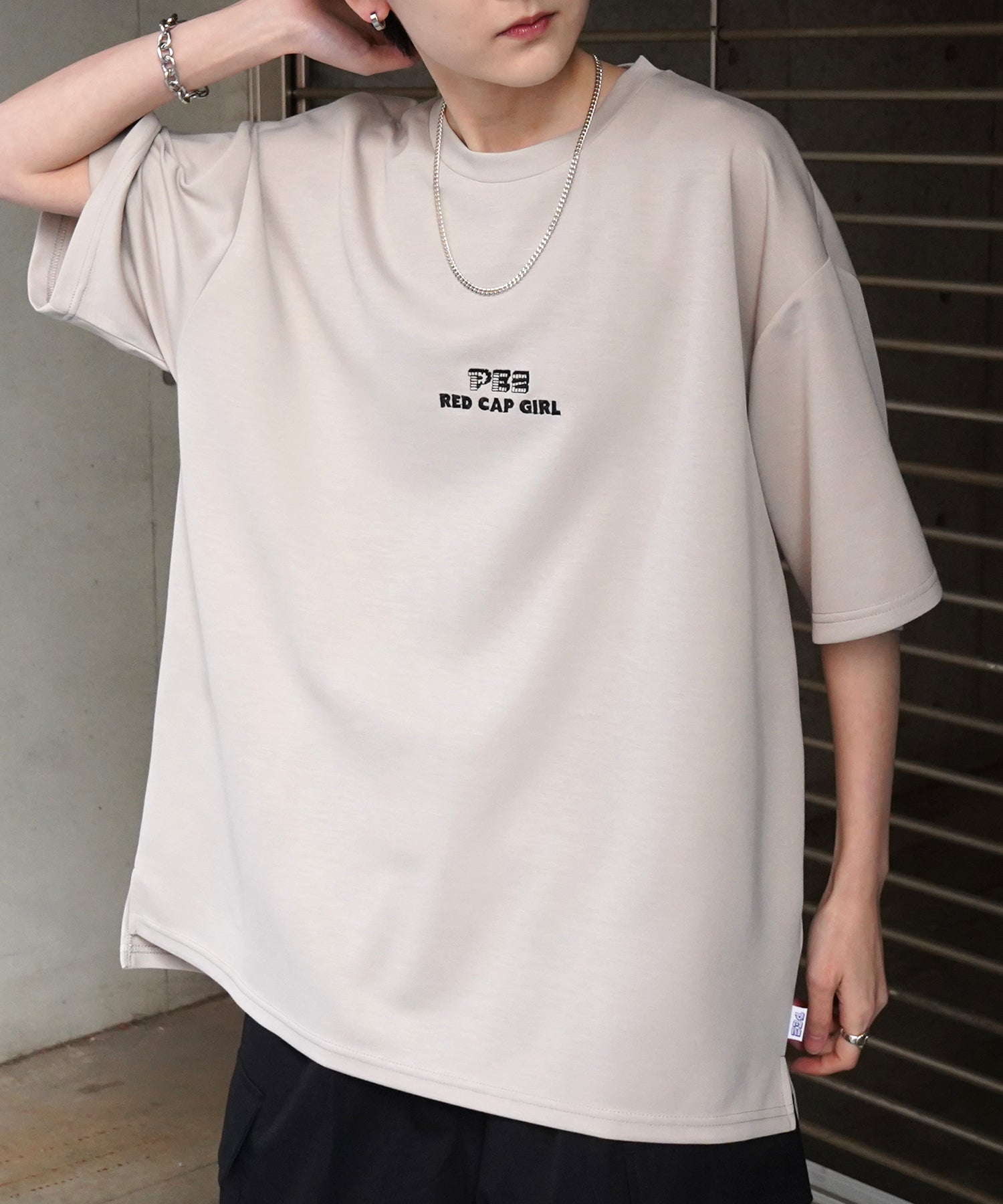 【RED CAP GIRL × PEZ】25SS RCG×PEZコラボ バックプリント ドレープとろみ ビッグシルエットポンチTシャツ