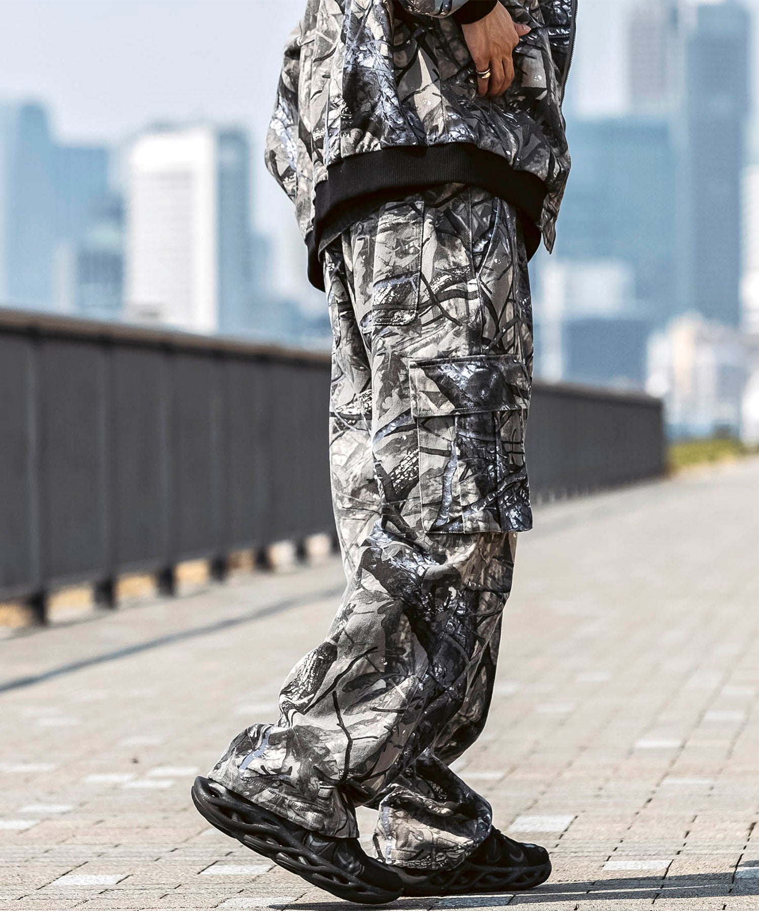 25SS【Labordi / ラボード】ツリーカモ柄 リアルツリー オーバーサイズ ミリタリーワイドカーゴパンツ