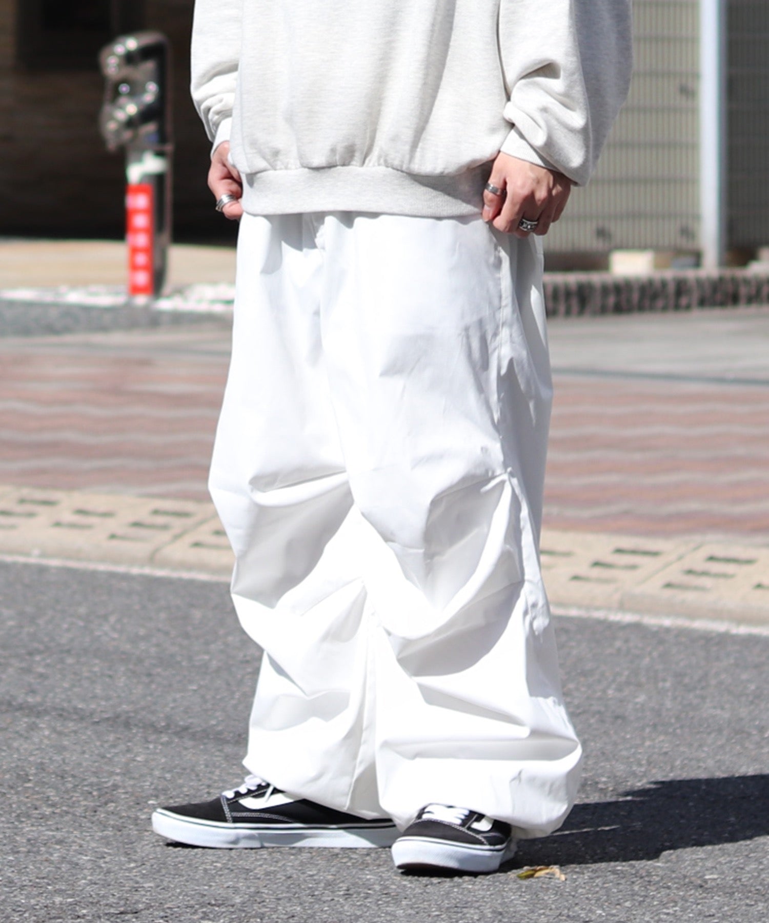 ワイドパラシュートパンツ 裾ドローコード スノーパンツ