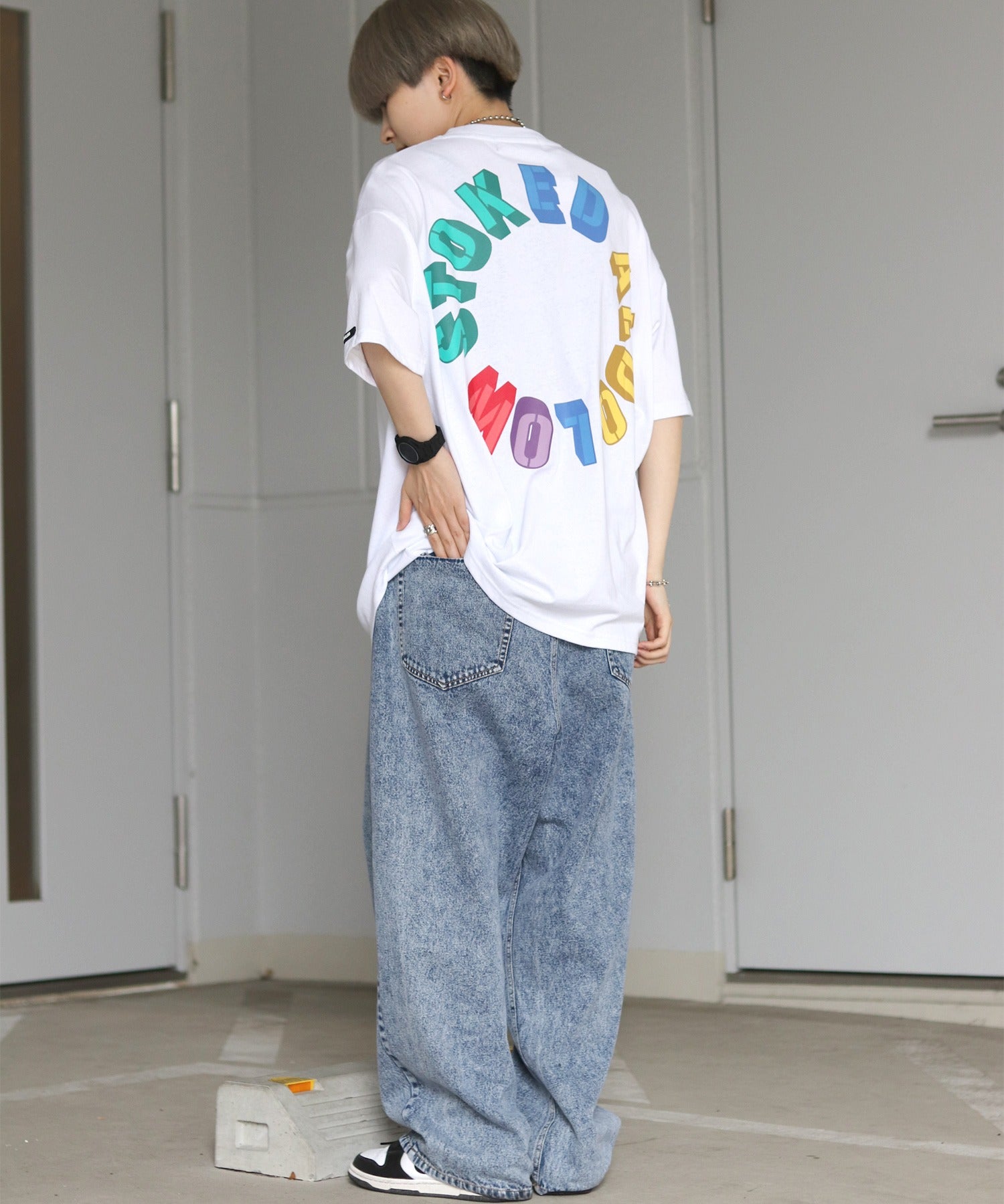 ケミカルウォッシュワイドバギーパンツ