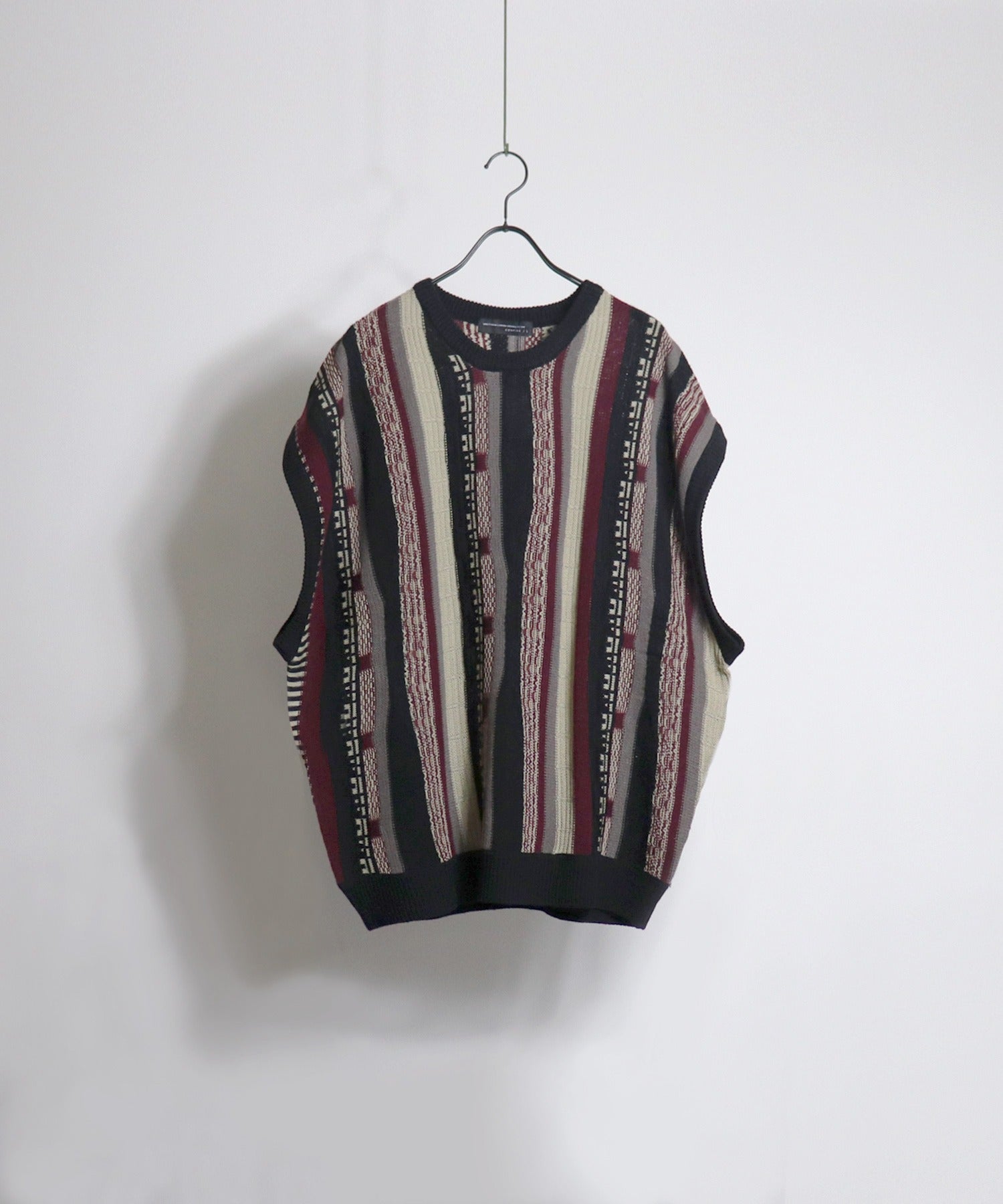 ヴィンテージライク レトロジャガードストライプ柄 3Dニット ビッグシルエット ニットベスト