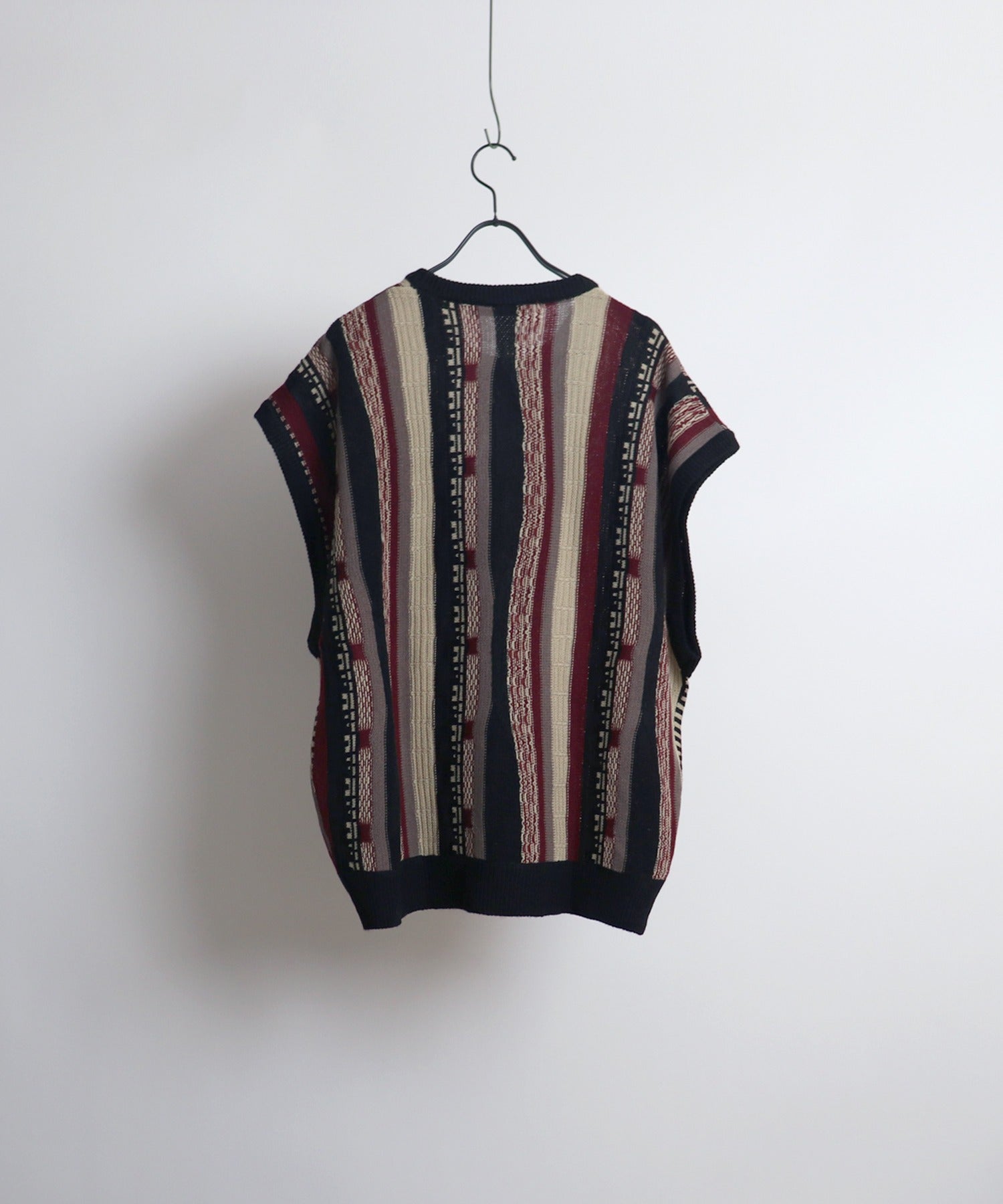 ヴィンテージライク レトロジャガードストライプ柄 3Dニット ビッグシルエット ニットベスト