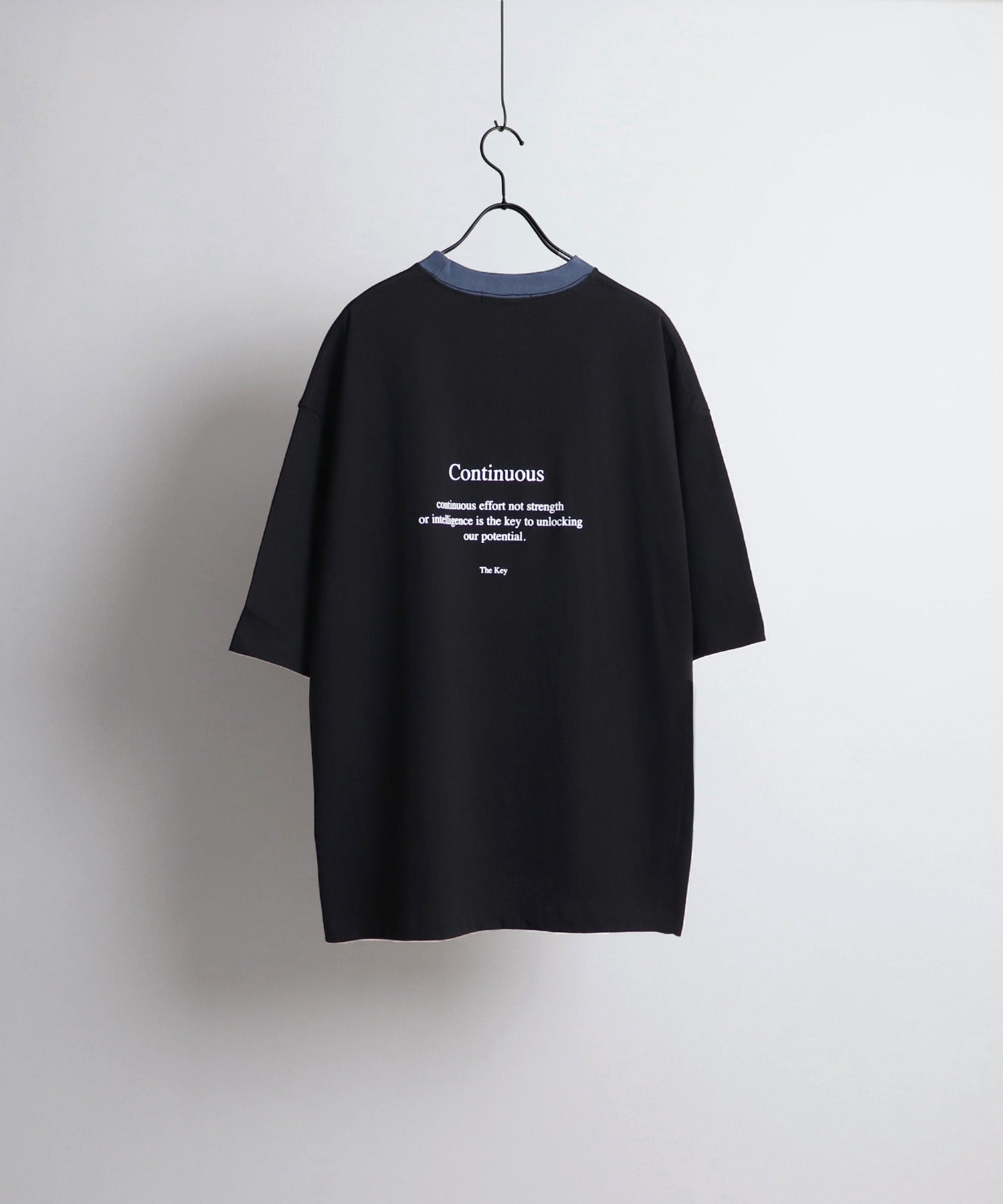 ボックスロゴルーズTシャツ