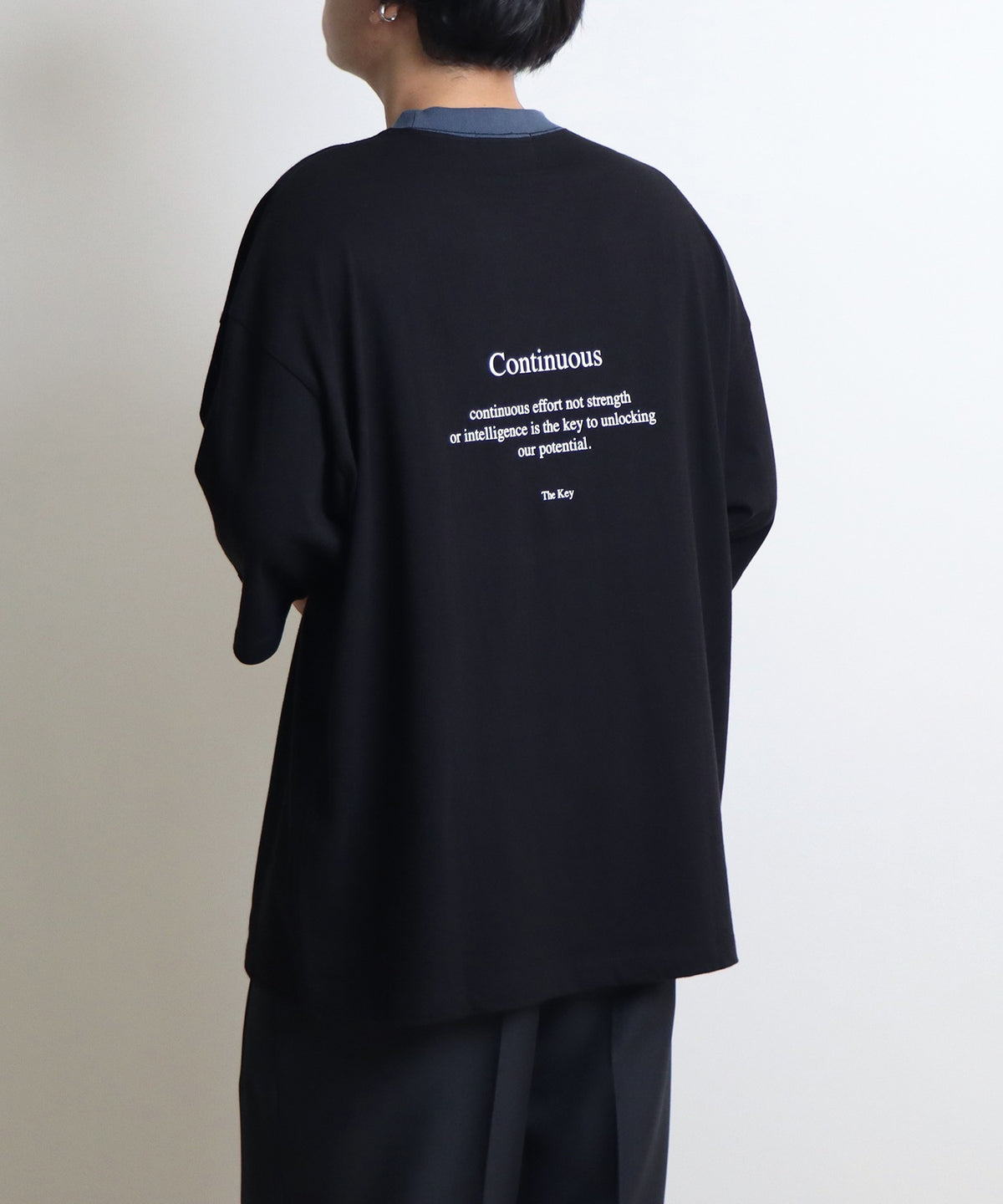 ボックスロゴルーズTシャツ