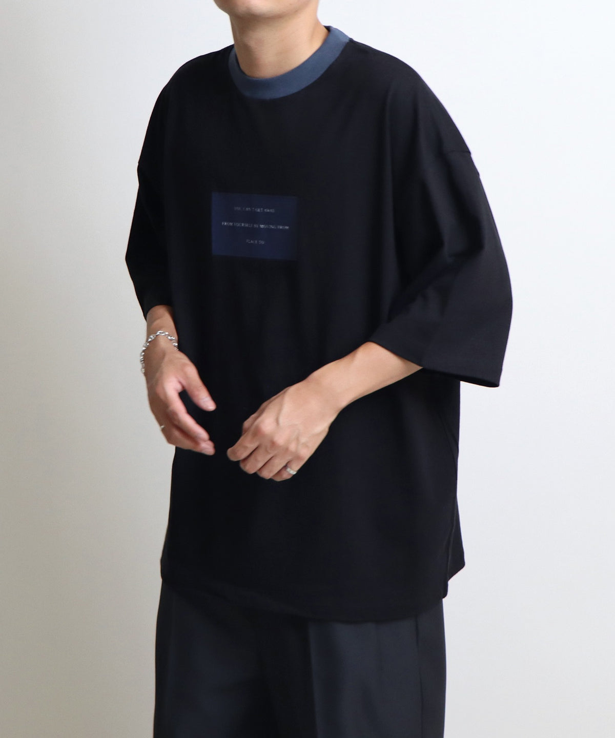 ボックスロゴルーズTシャツ