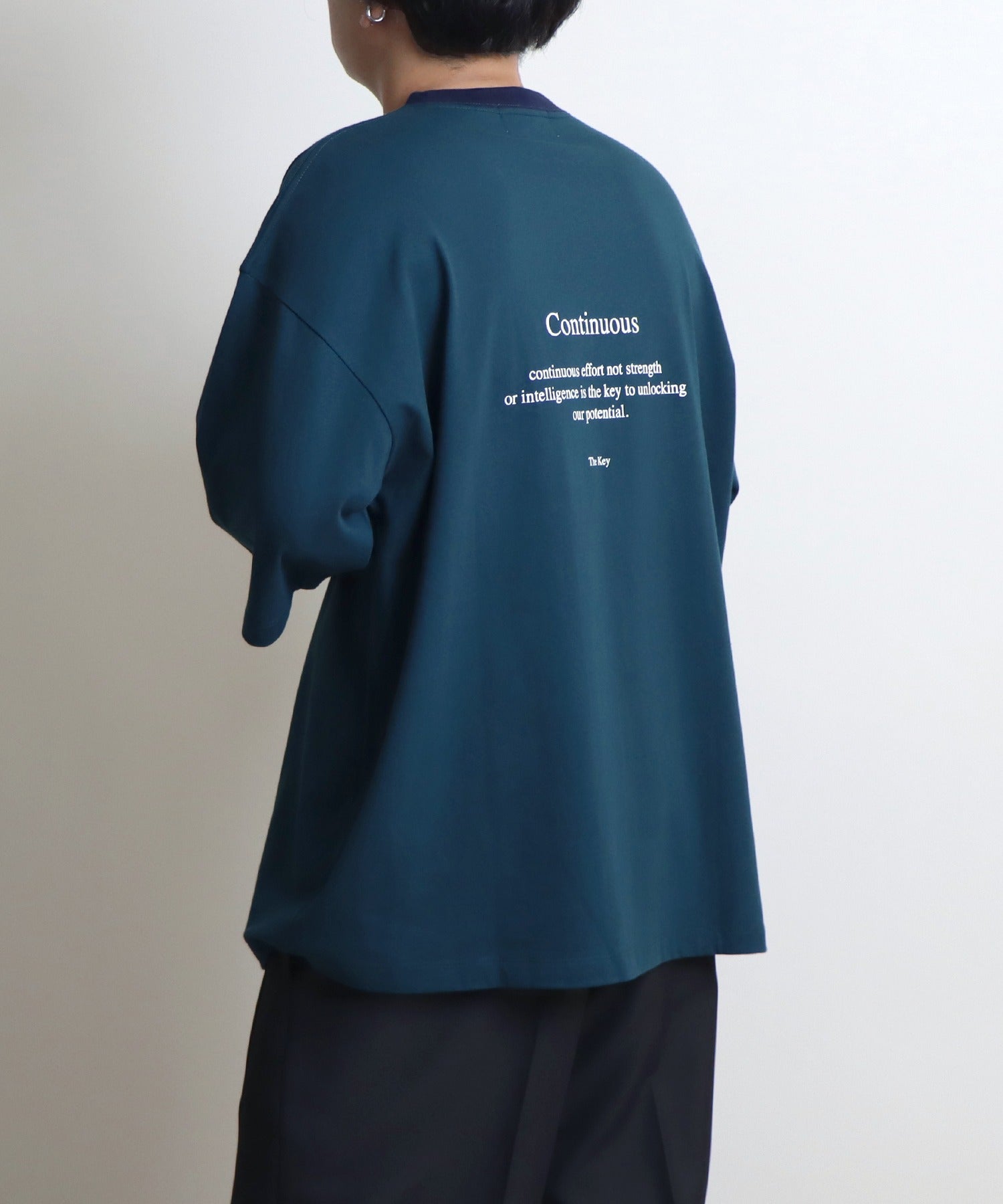 ボックスロゴルーズTシャツ