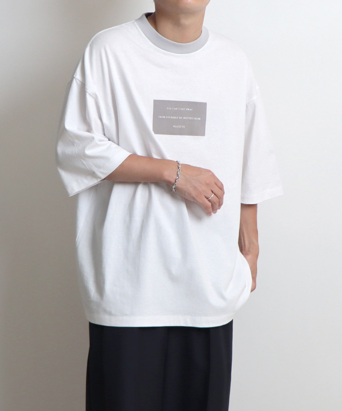 ボックスロゴルーズTシャツ