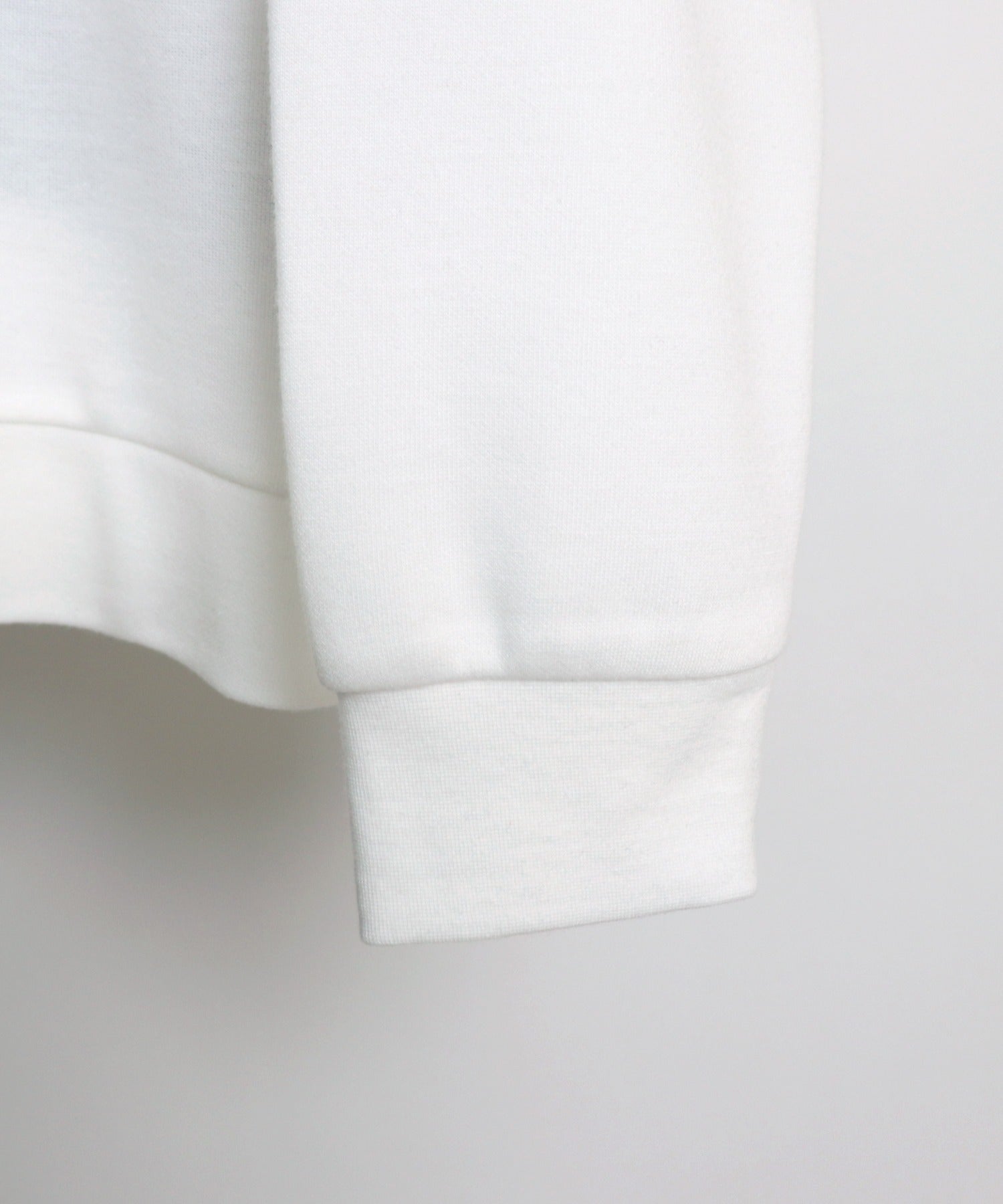 切り替えデザインスウェット