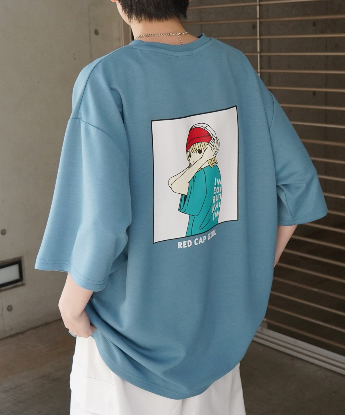 【RED CAP GIRL】 バックイラスト / ワンポイント刺繍 ドレープとろみ ポンチ ビッグシルエットプリントTシャツ 25SS