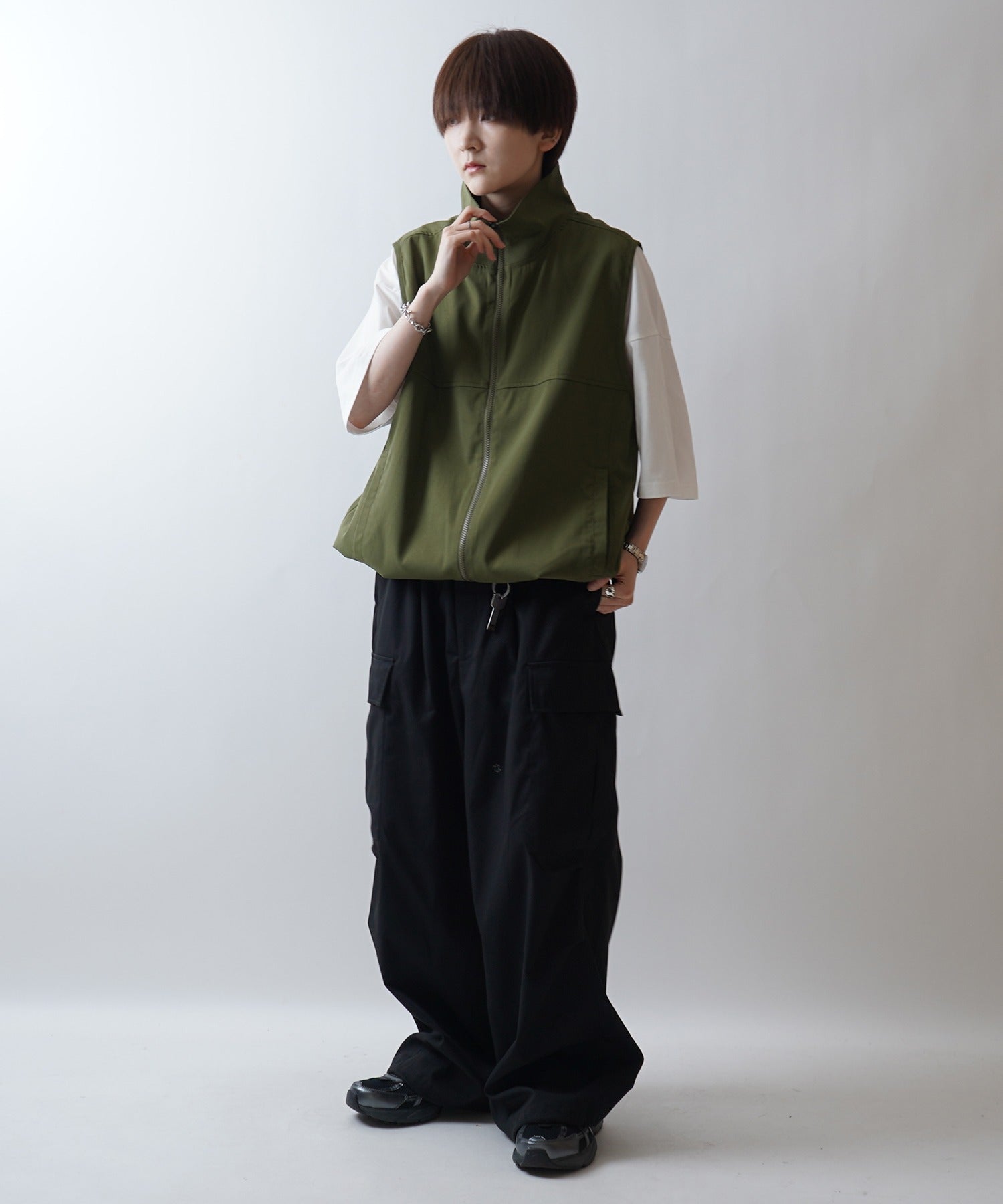 セットアップ対応 スタンドネック 裾ひもドロスト フルジップナイロンテックベスト