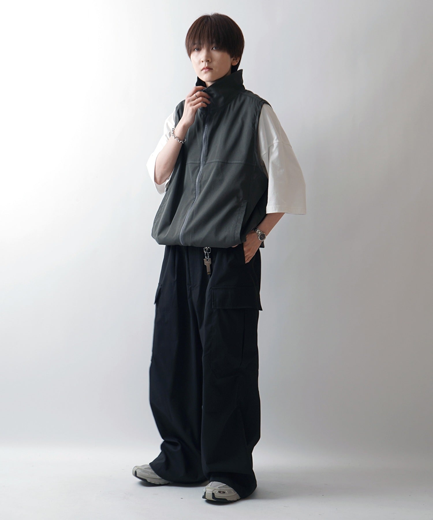 セットアップ対応 スタンドネック 裾ひもドロスト フルジップナイロンテックベスト