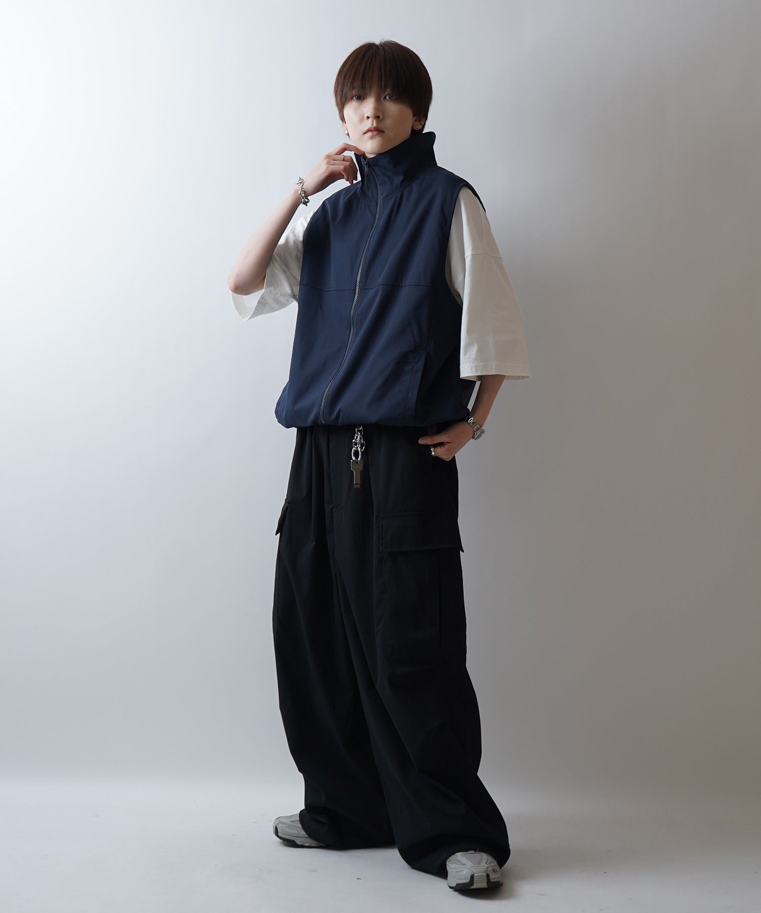 セットアップ対応 スタンドネック 裾ひもドロスト フルジップナイロンテックベスト