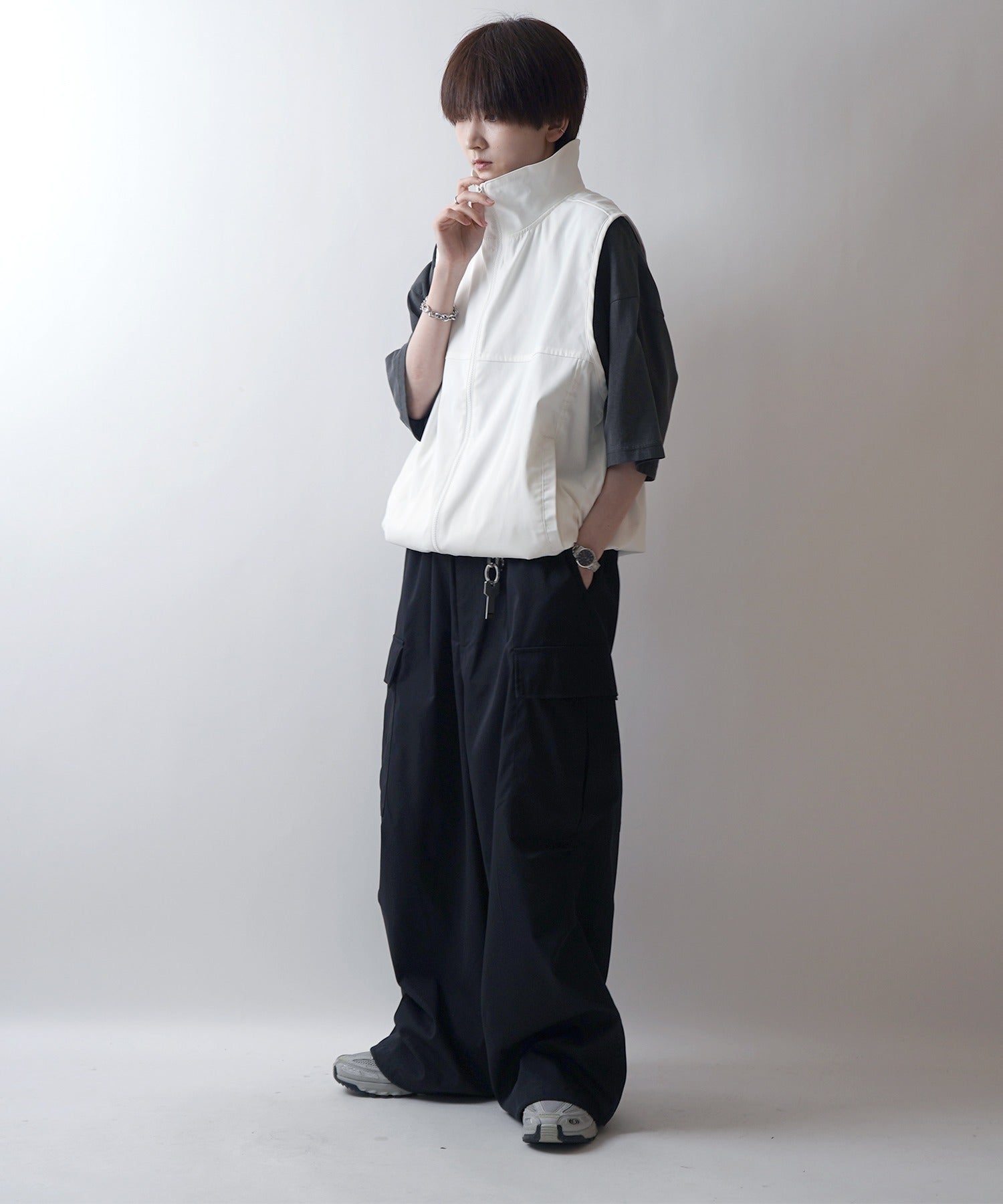 セットアップ対応 スタンドネック 裾ひもドロスト フルジップナイロンテックベスト