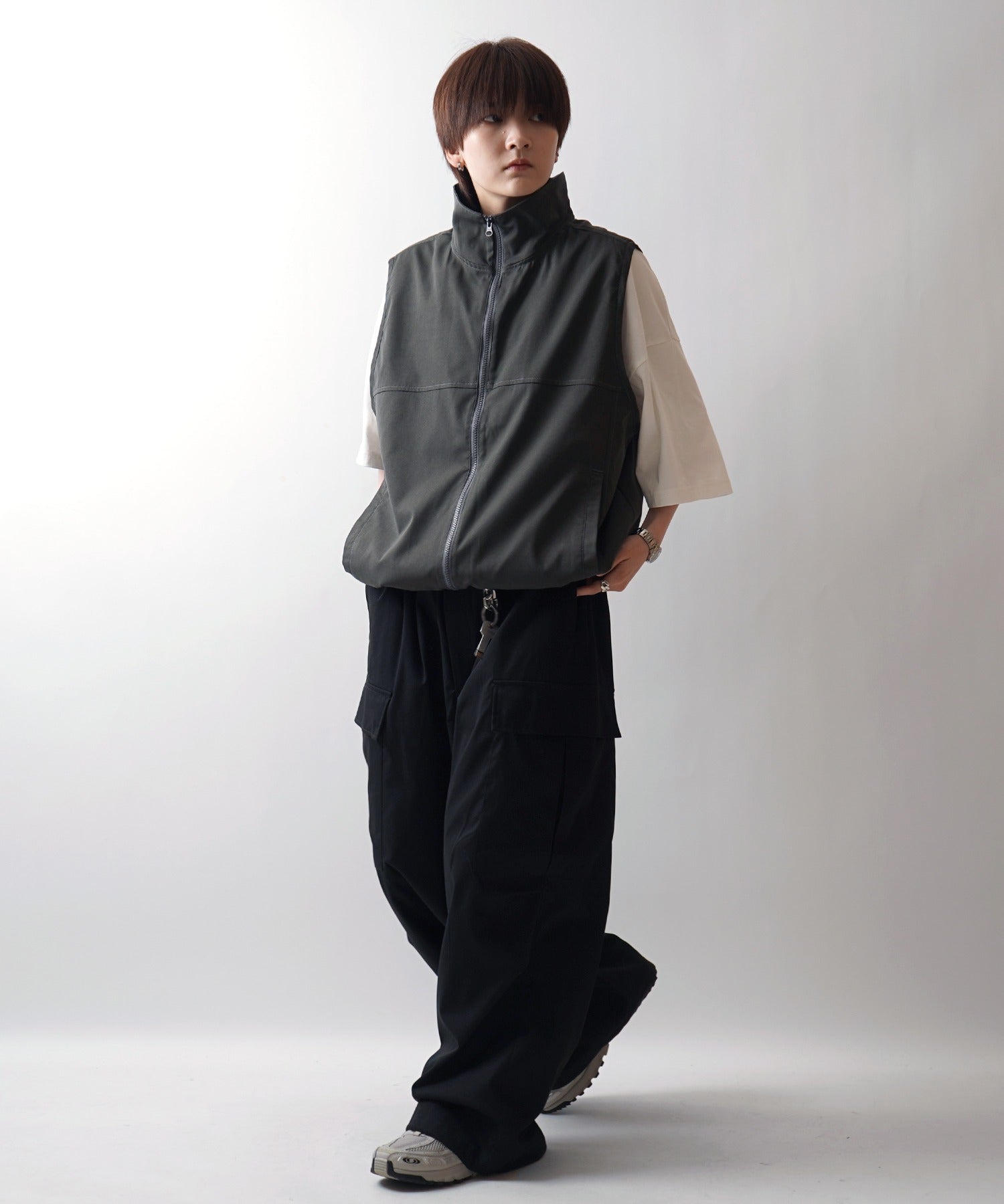セットアップ対応 スタンドネック 裾ひもドロスト フルジップナイロンテックベスト