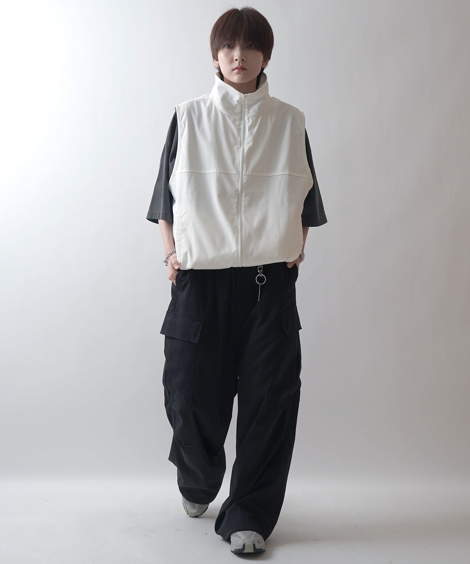 セットアップ対応 スタンドネック 裾ひもドロスト フルジップナイロンテックベスト