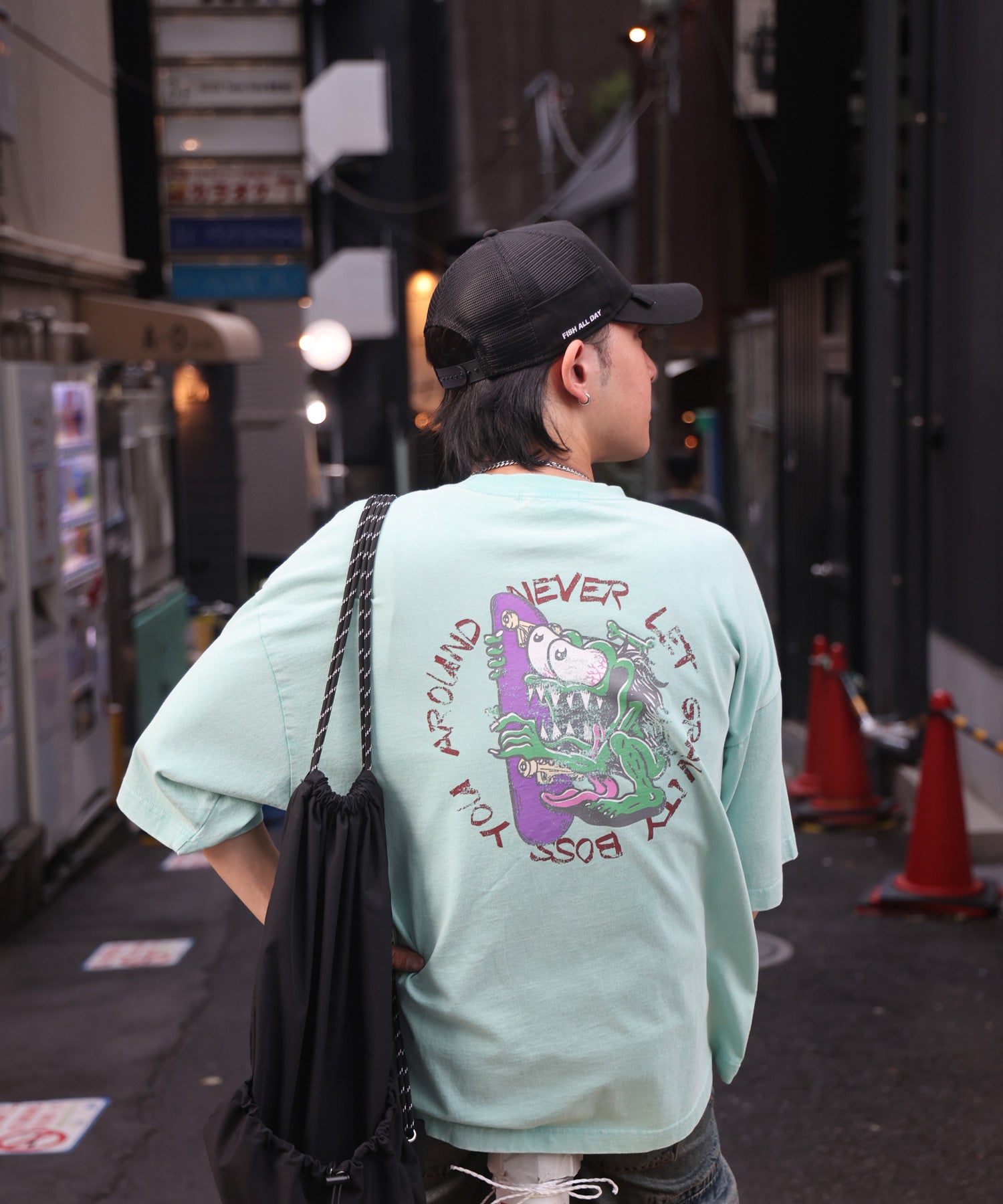 25SS【AIRWALK】ヴィンテージライク モンスターグラフィック ボックスシルエット半袖Tシャツ