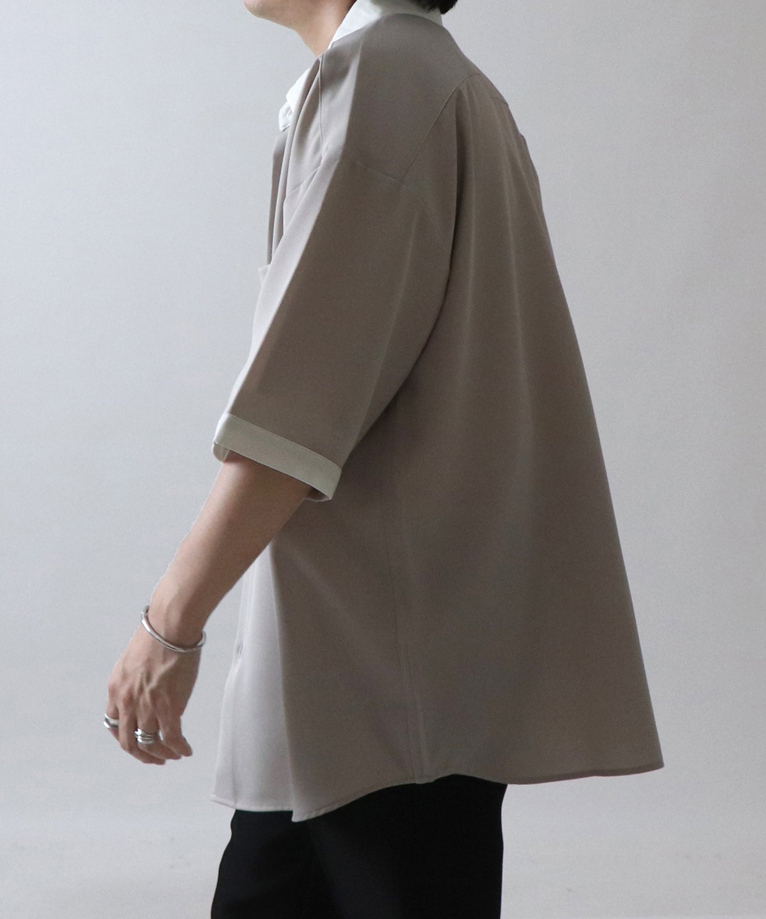 イージーケア ビッグシルエット 襟配色 クレリック半袖シャツ