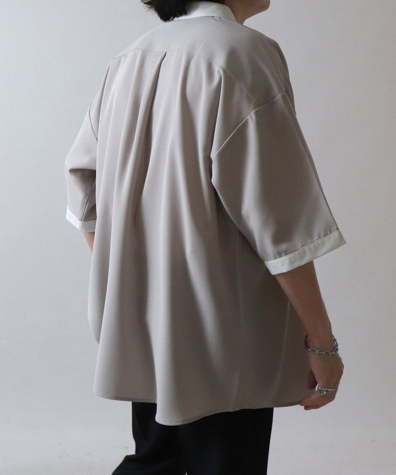 イージーケア ビッグシルエット 襟配色 クレリック半袖シャツ