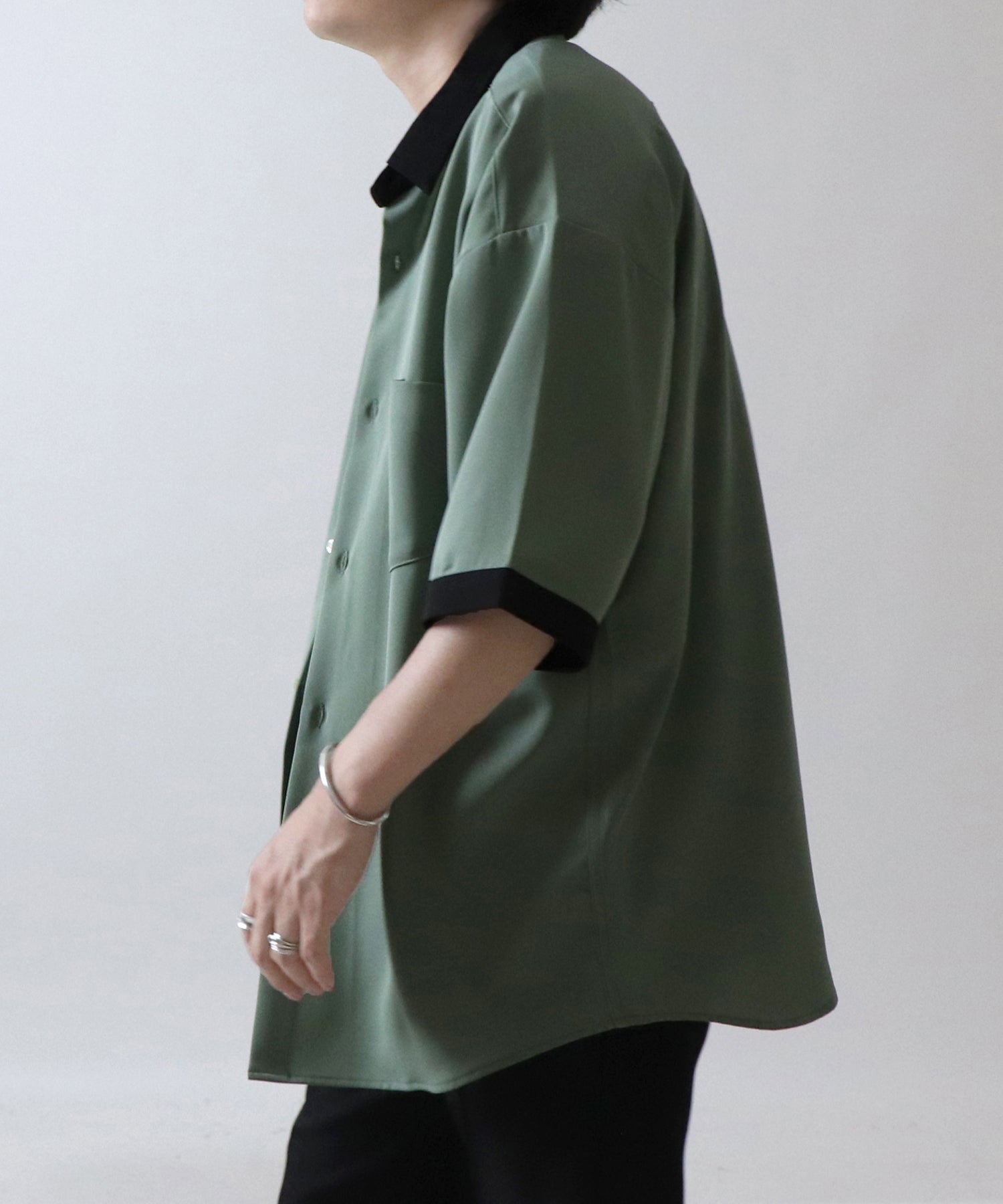 イージーケア ビッグシルエット 襟配色 クレリック半袖シャツ