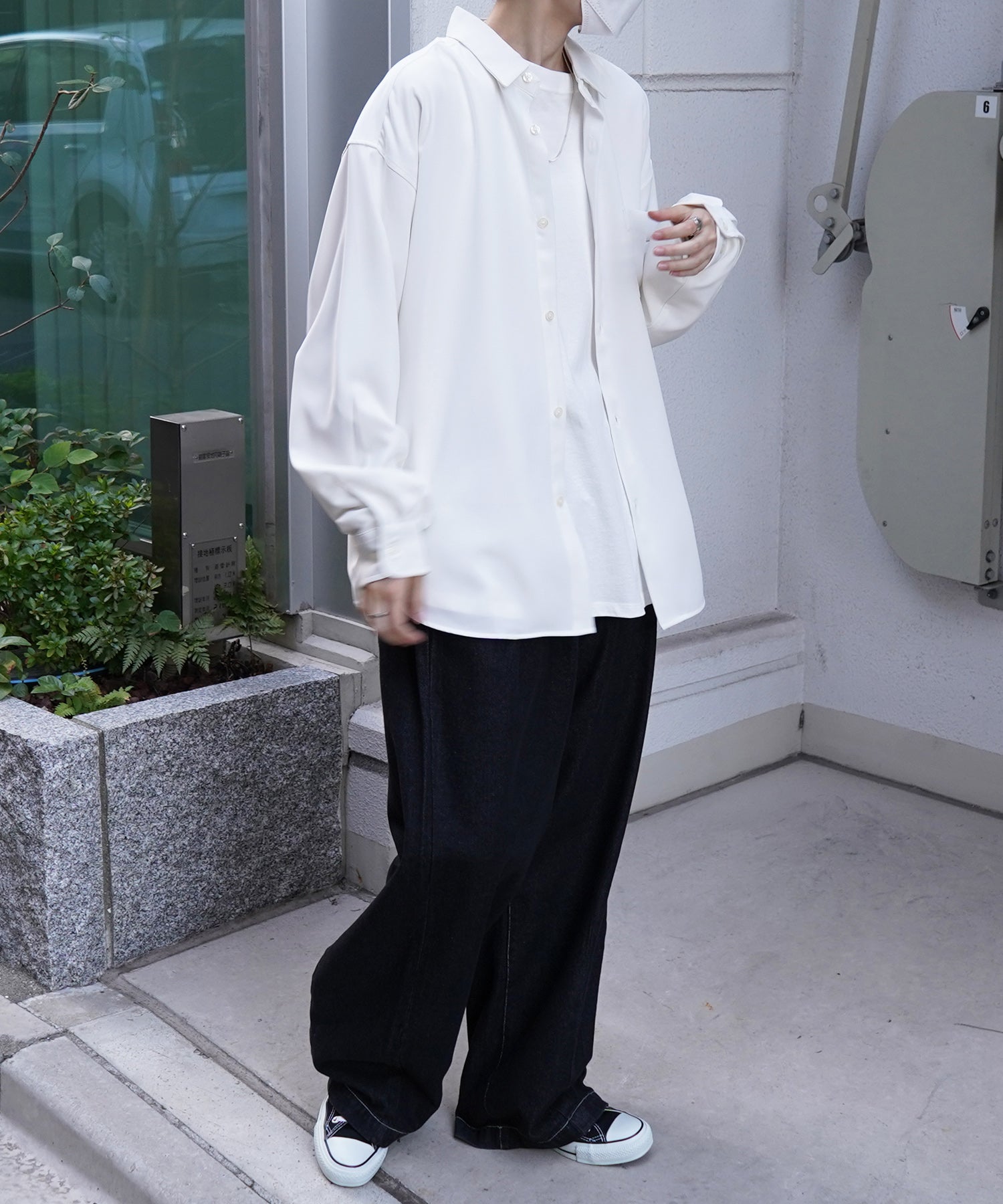 24SS ルーズシルエット ベーシック長袖シャツ