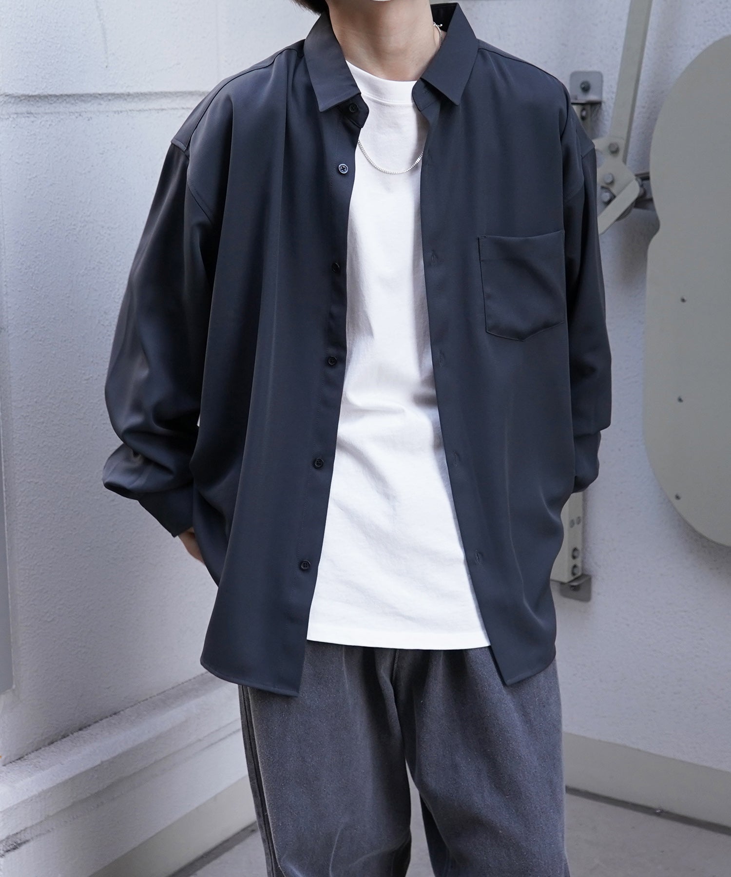 24SS ルーズシルエット ベーシック長袖シャツ