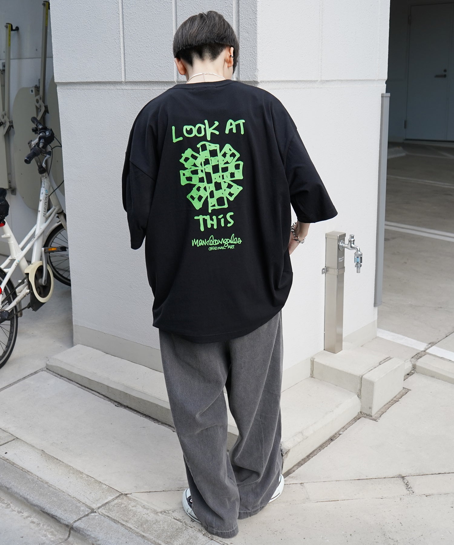 【MARK GONZALES ARTWORK COLLECTION / マーク ゴンザレス】フロント / バックプリント ワンポイント刺繍 モチーフ ビッグシルエットTシャツ