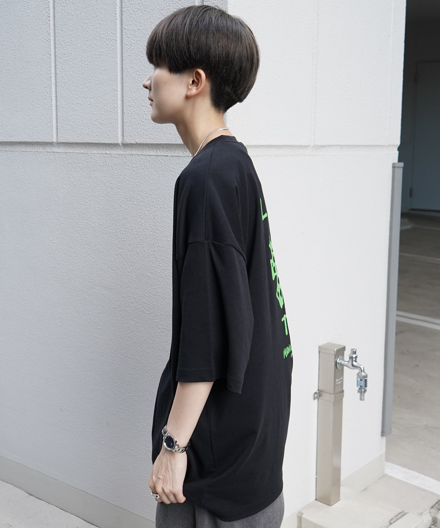 【MARK GONZALES ARTWORK COLLECTION / マーク ゴンザレス】フロント / バックプリント ワンポイント刺繍 モチーフ ビッグシルエットTシャツ