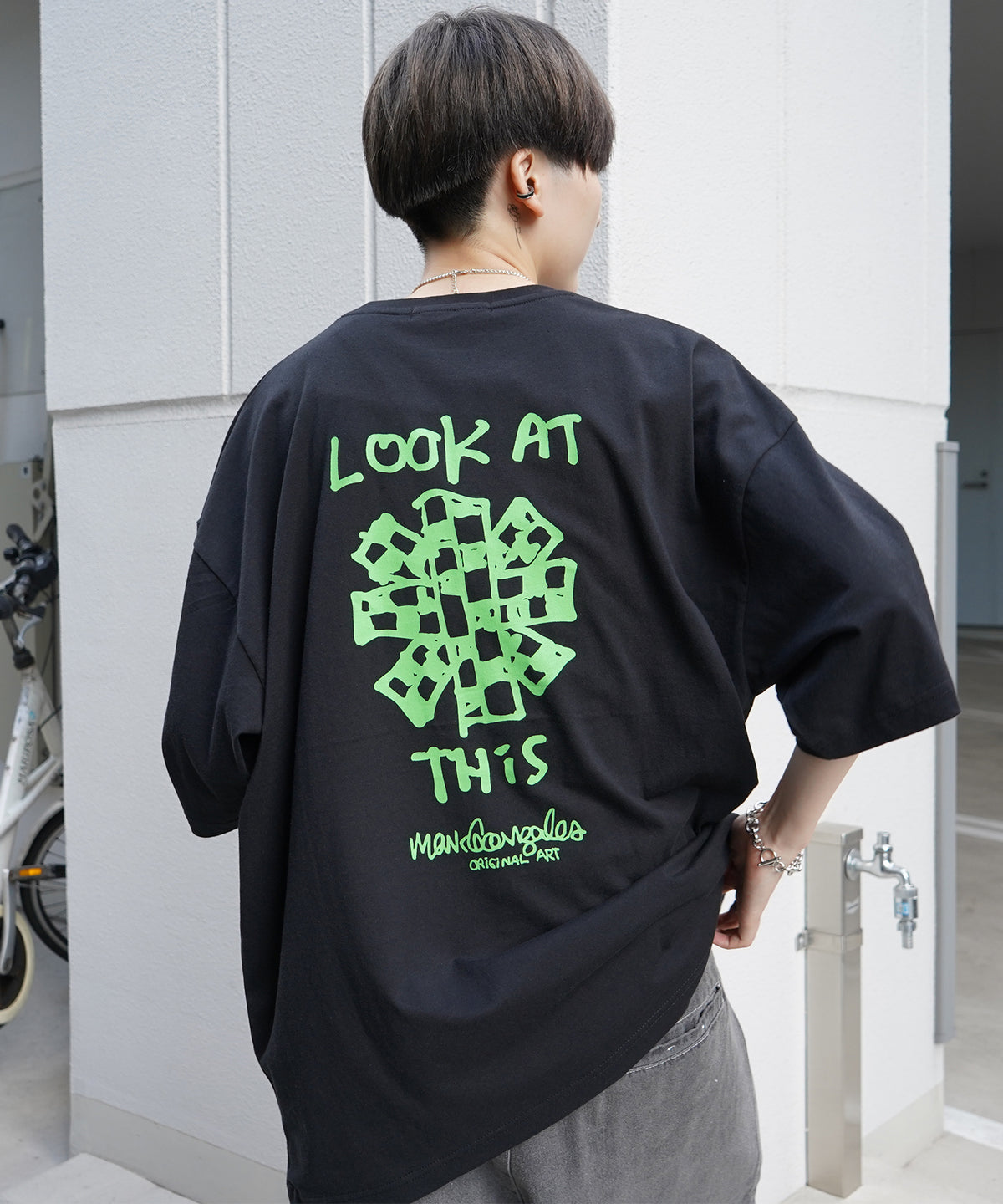 【MARK GONZALES ARTWORK COLLECTION / マーク ゴンザレス】フロント / バックプリント ワンポイント刺繍 モチーフ ビッグシルエットTシャツ