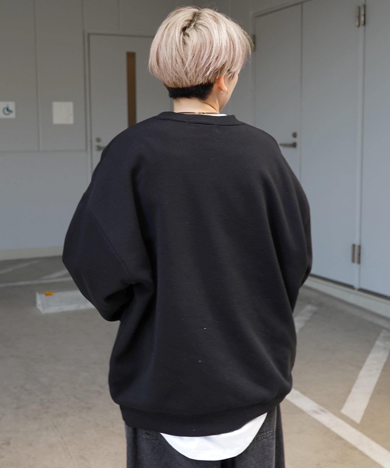 ヒゲオジ刺繍A ワンポイント刺繍ロゴ ビッグシルエット プルオーバースウェット